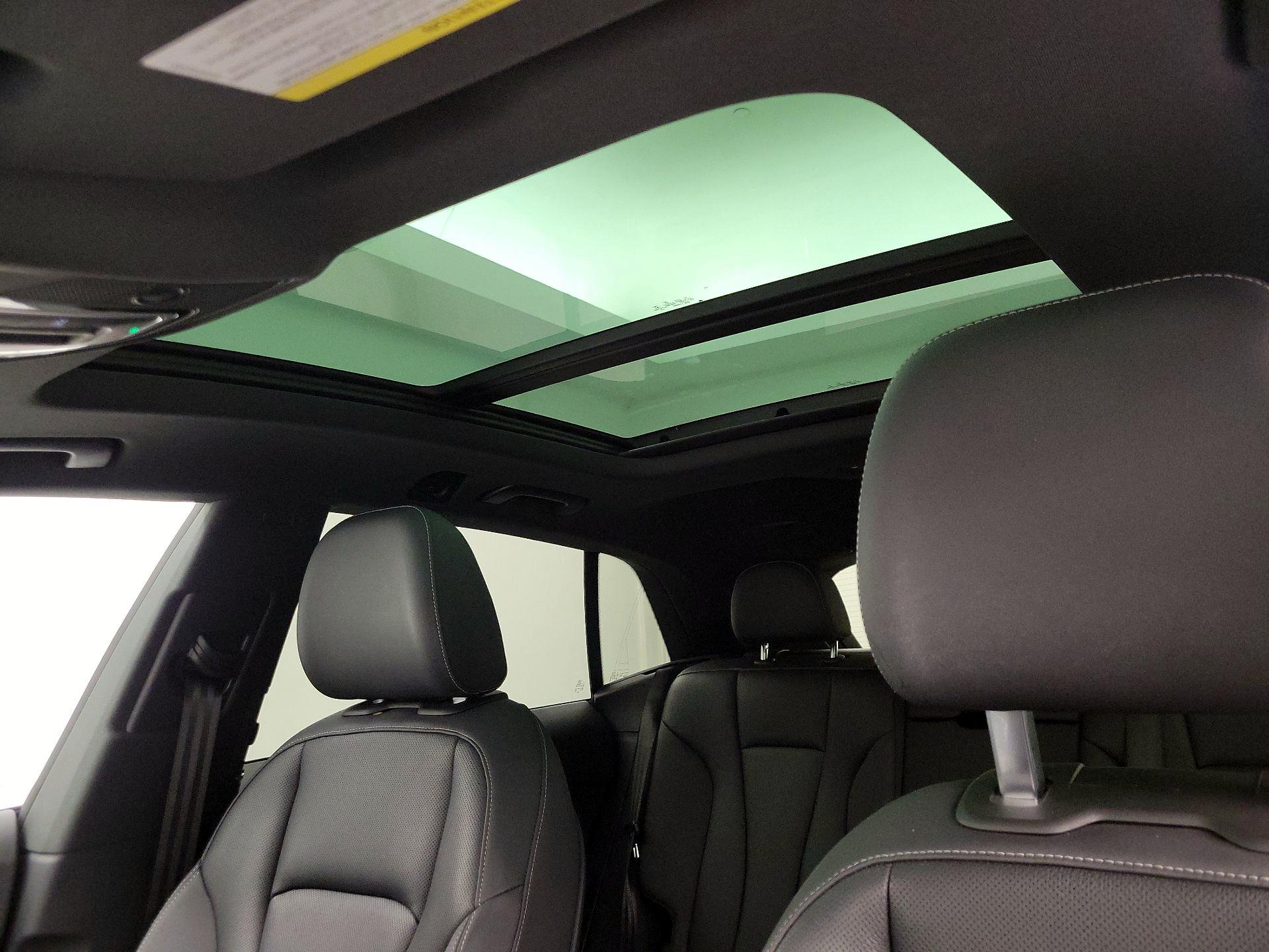 Thumbnail: 2021 Audi Q8 - 20