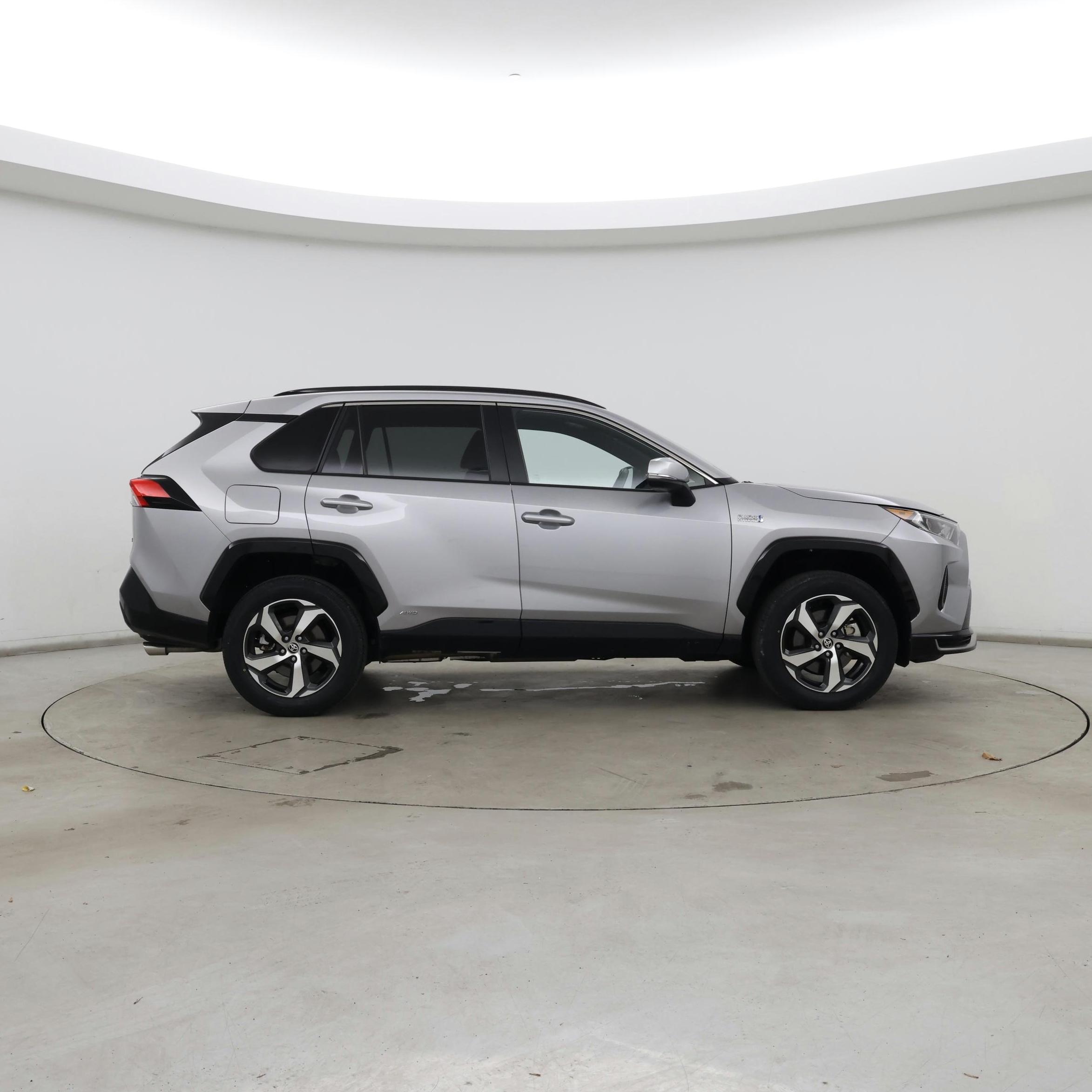 Thumbnail: 2021 Toyota RAV4 - 7