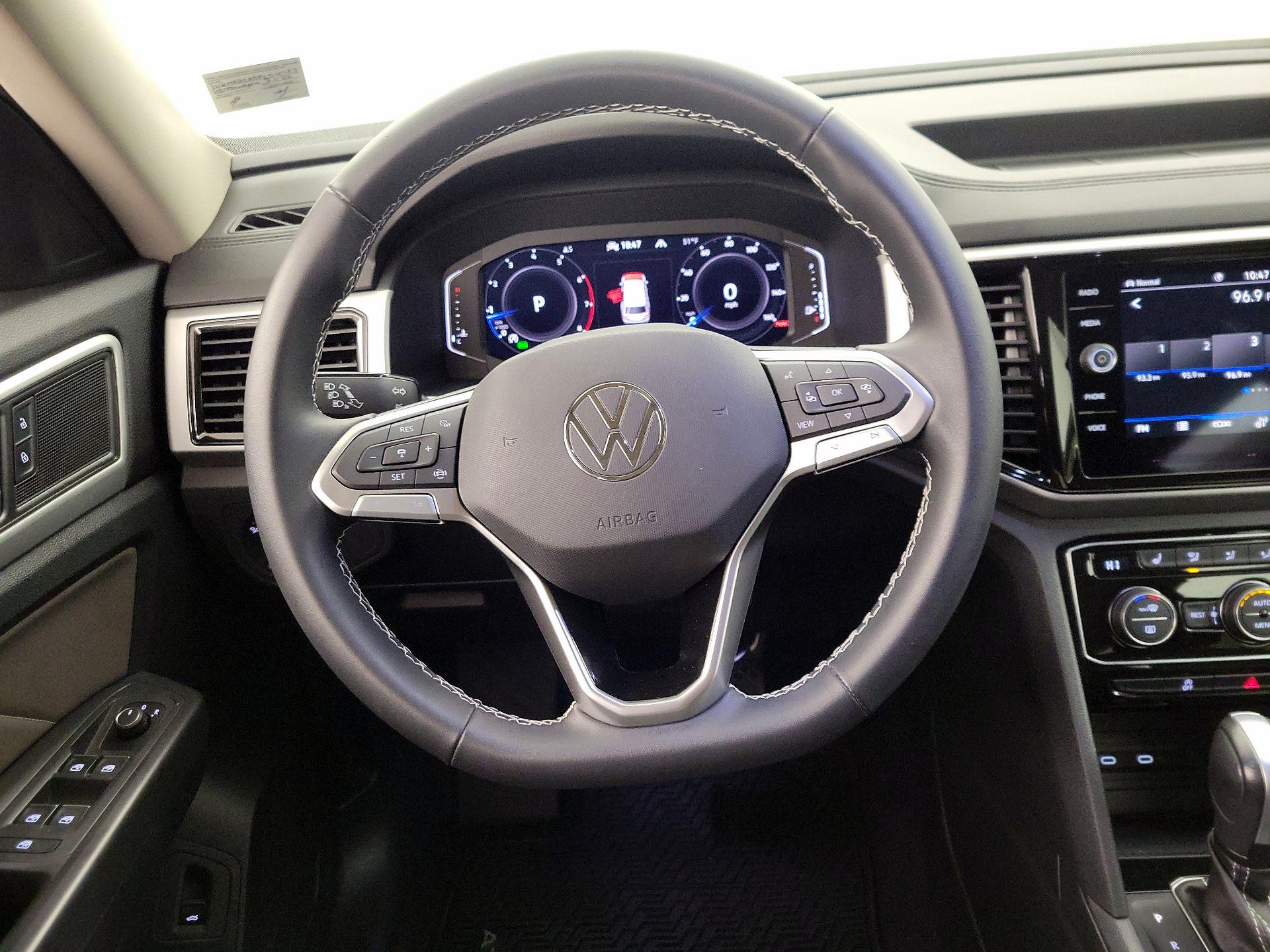 Thumbnail: 2023 Volkswagen Atlas - 10