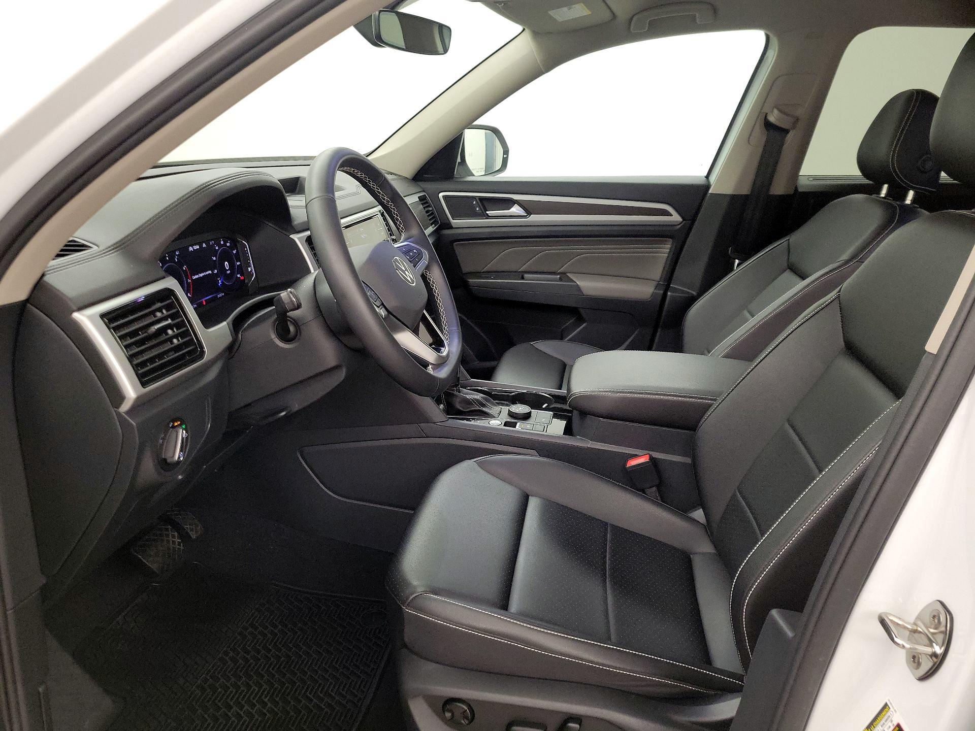 Thumbnail: 2023 Volkswagen Atlas - 11
