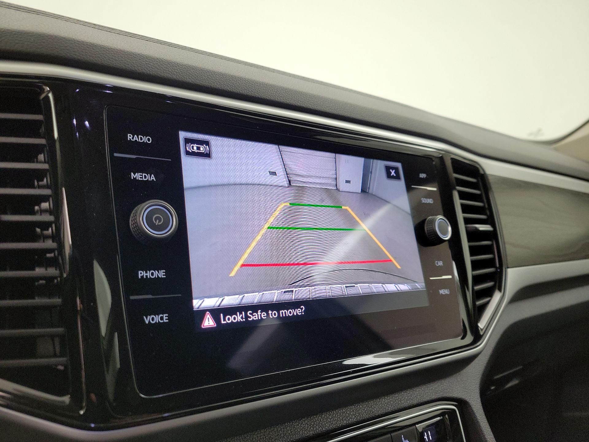 Thumbnail: 2023 Volkswagen Atlas - 14