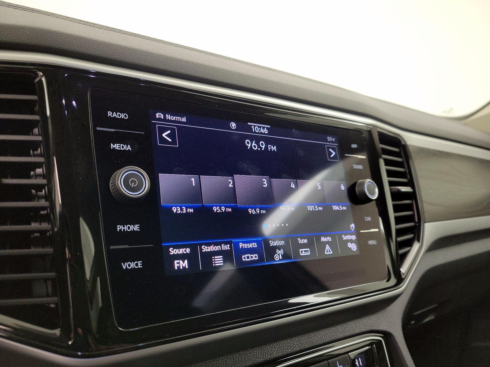 Thumbnail: 2023 Volkswagen Atlas - 15