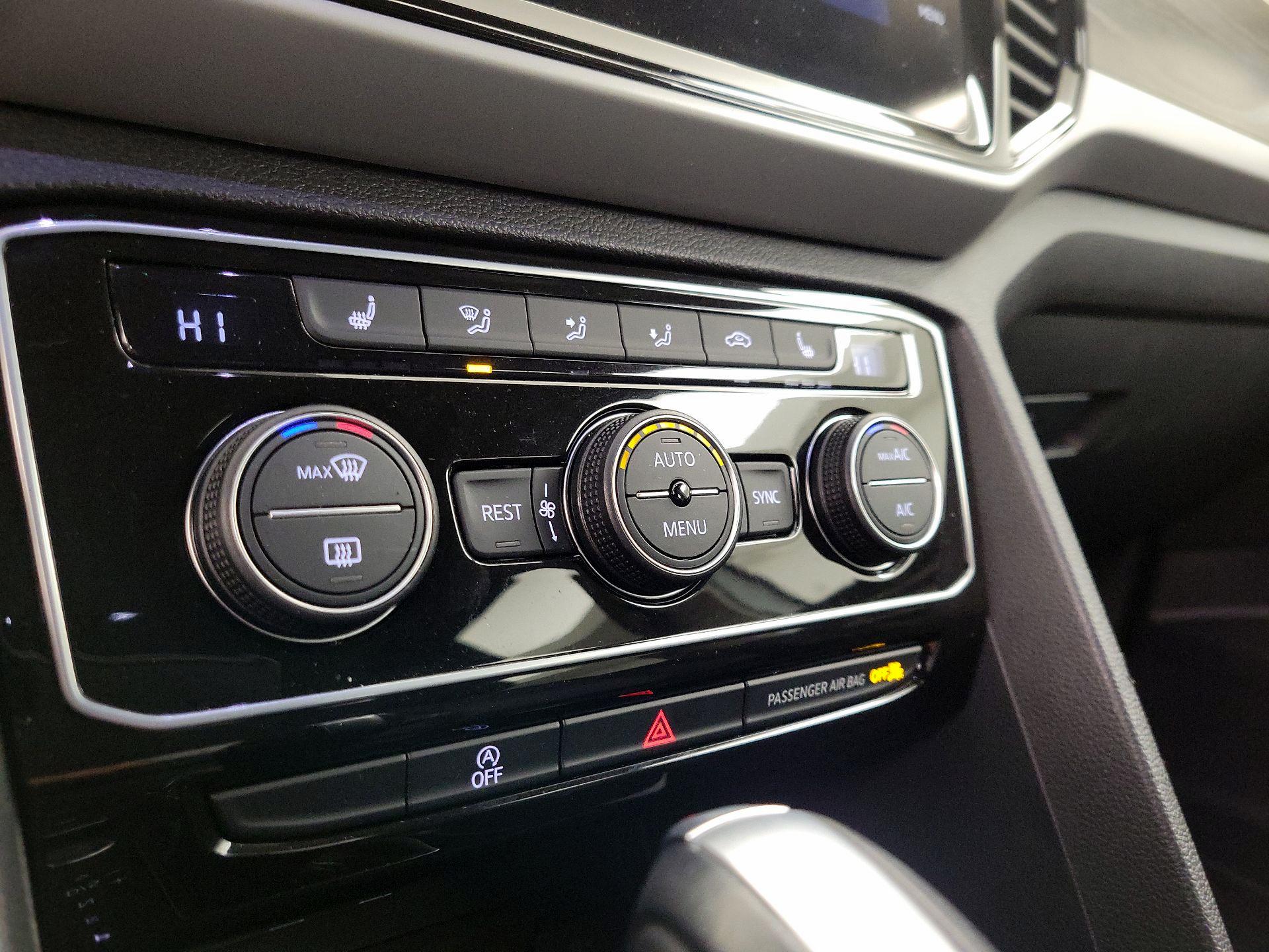 Thumbnail: 2023 Volkswagen Atlas - 16