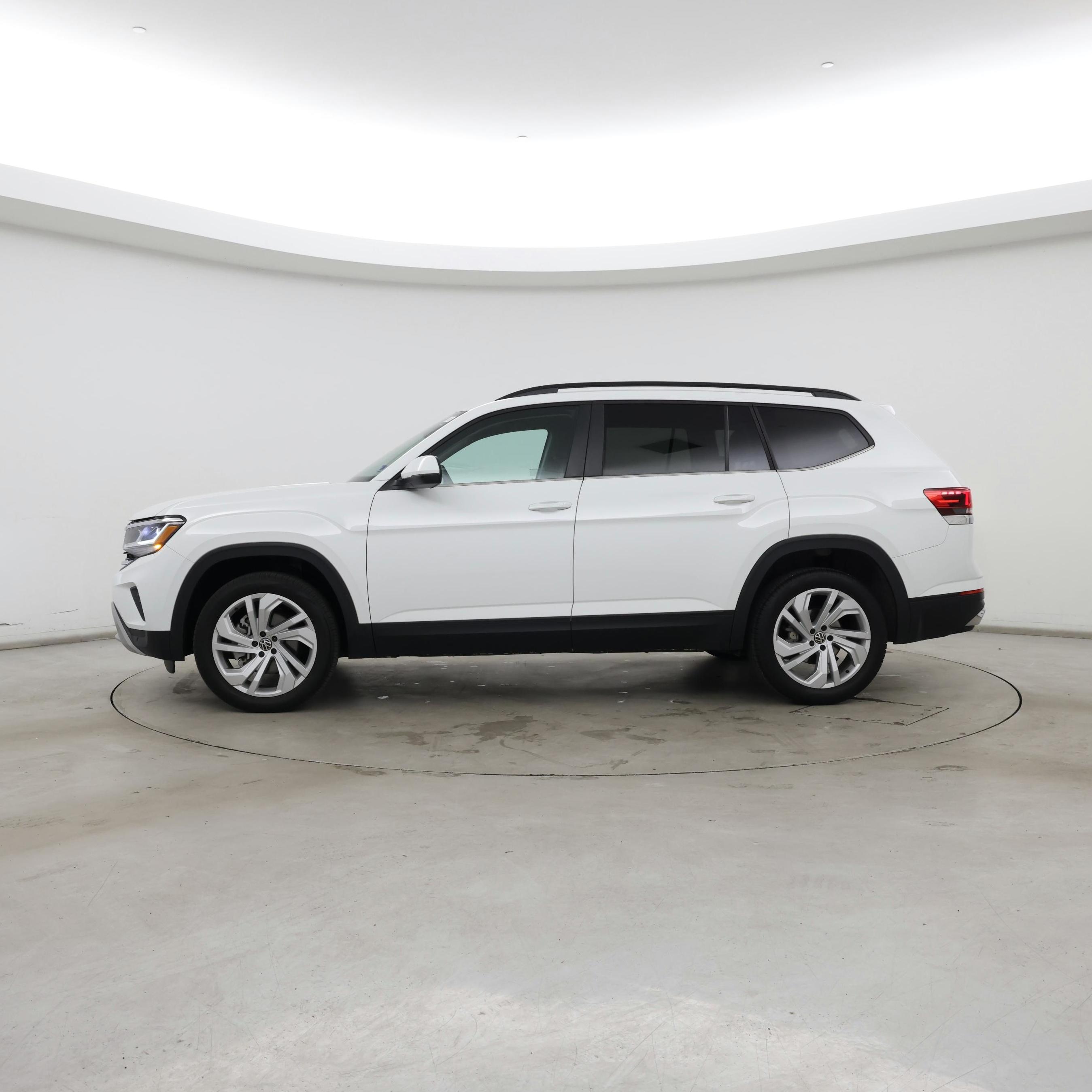 Thumbnail: 2023 Volkswagen Atlas - 3