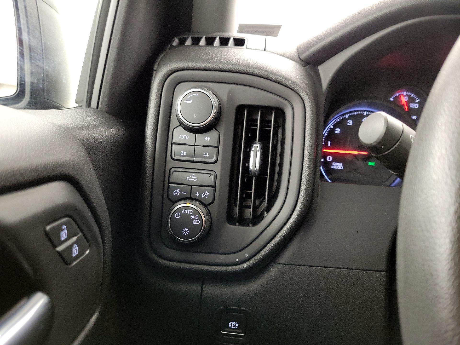 Thumbnail: 2021 Chevrolet Silverado 1500 - 13