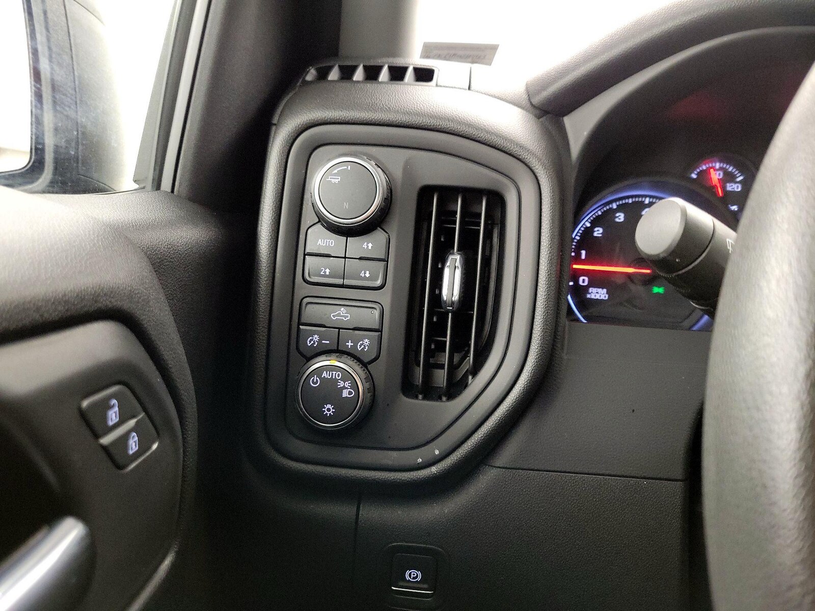 2021 Chevrolet Silverado 1500 Custom - Photo 14