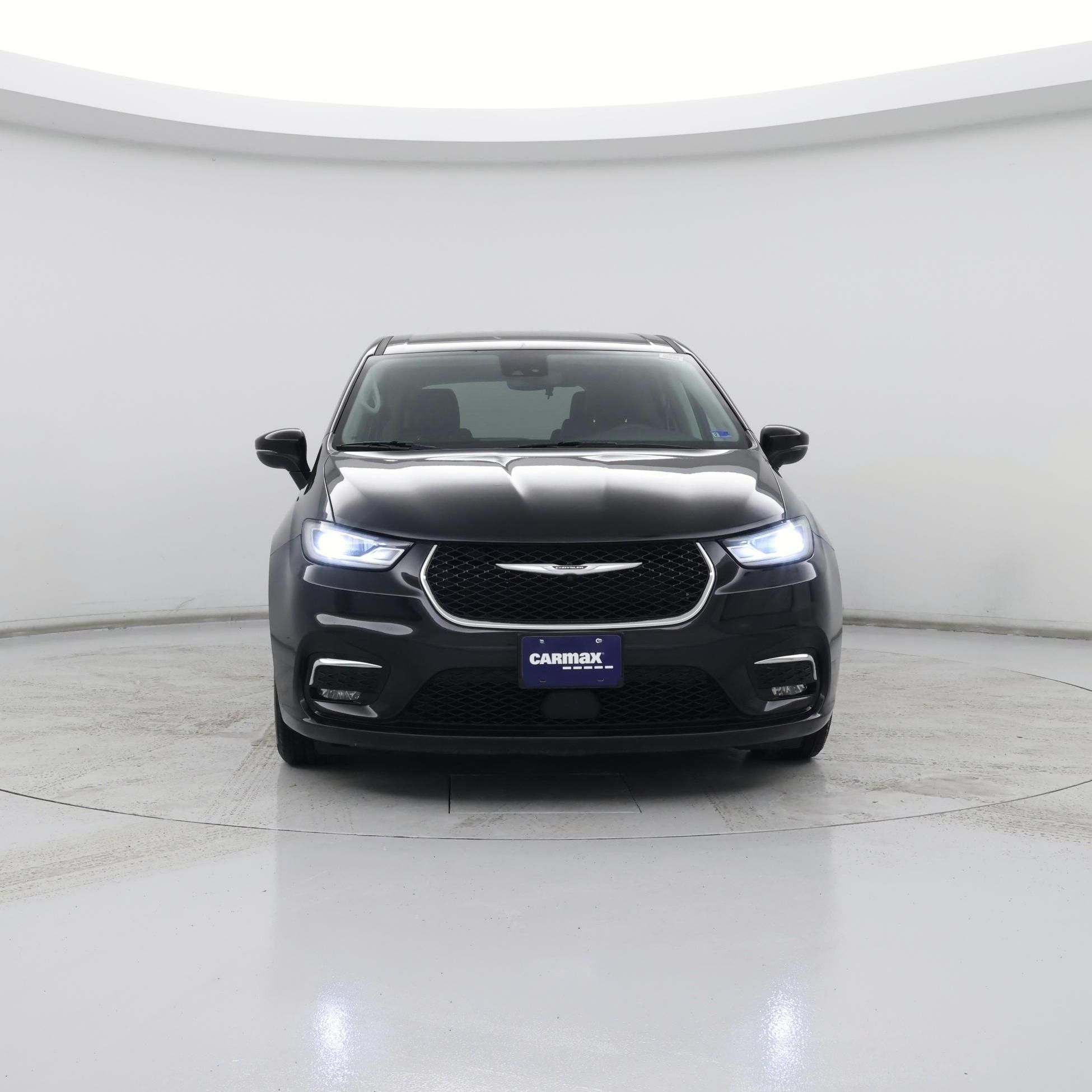 Thumbnail: 2023 Chrysler Pacifica - 5