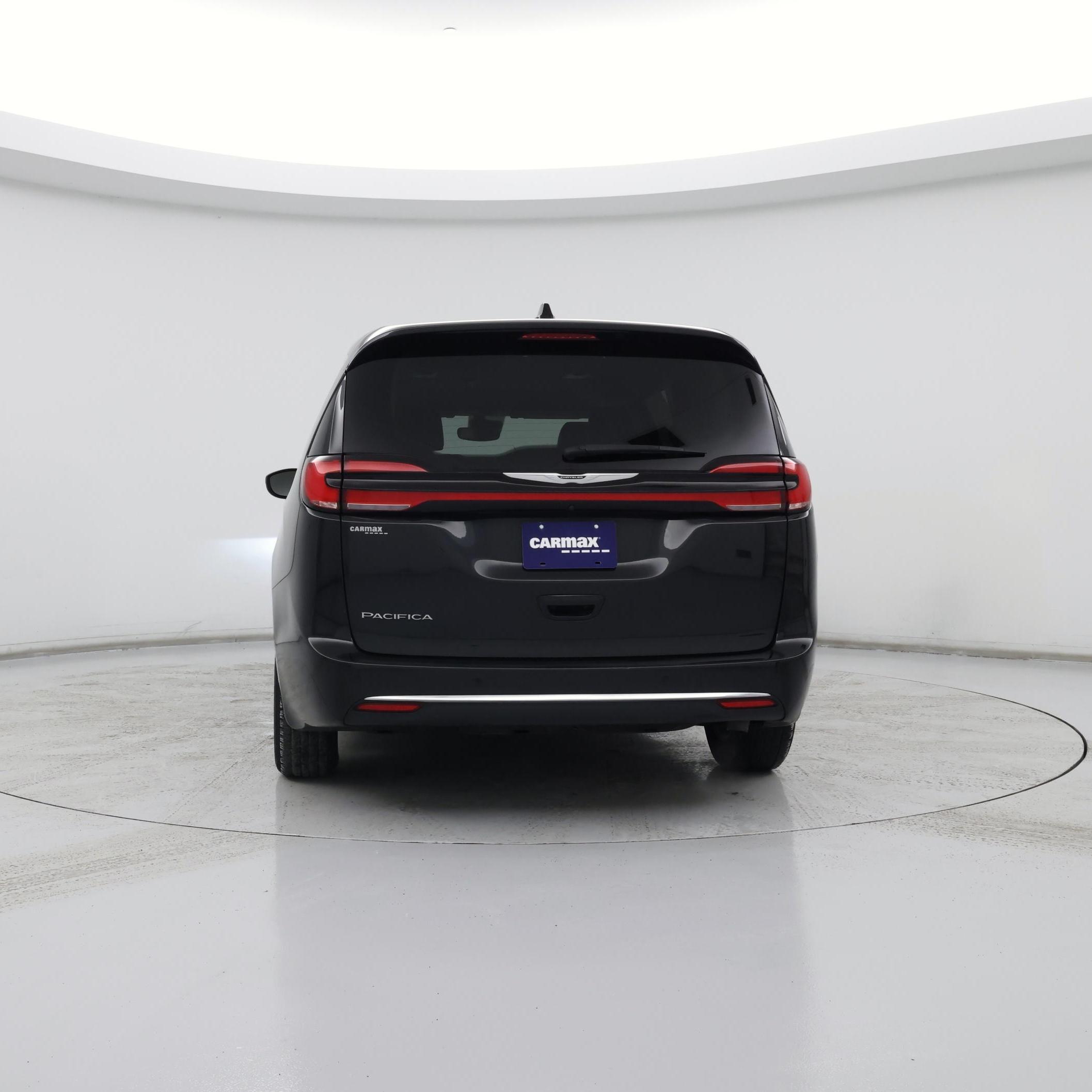 Thumbnail: 2023 Chrysler Pacifica - 6