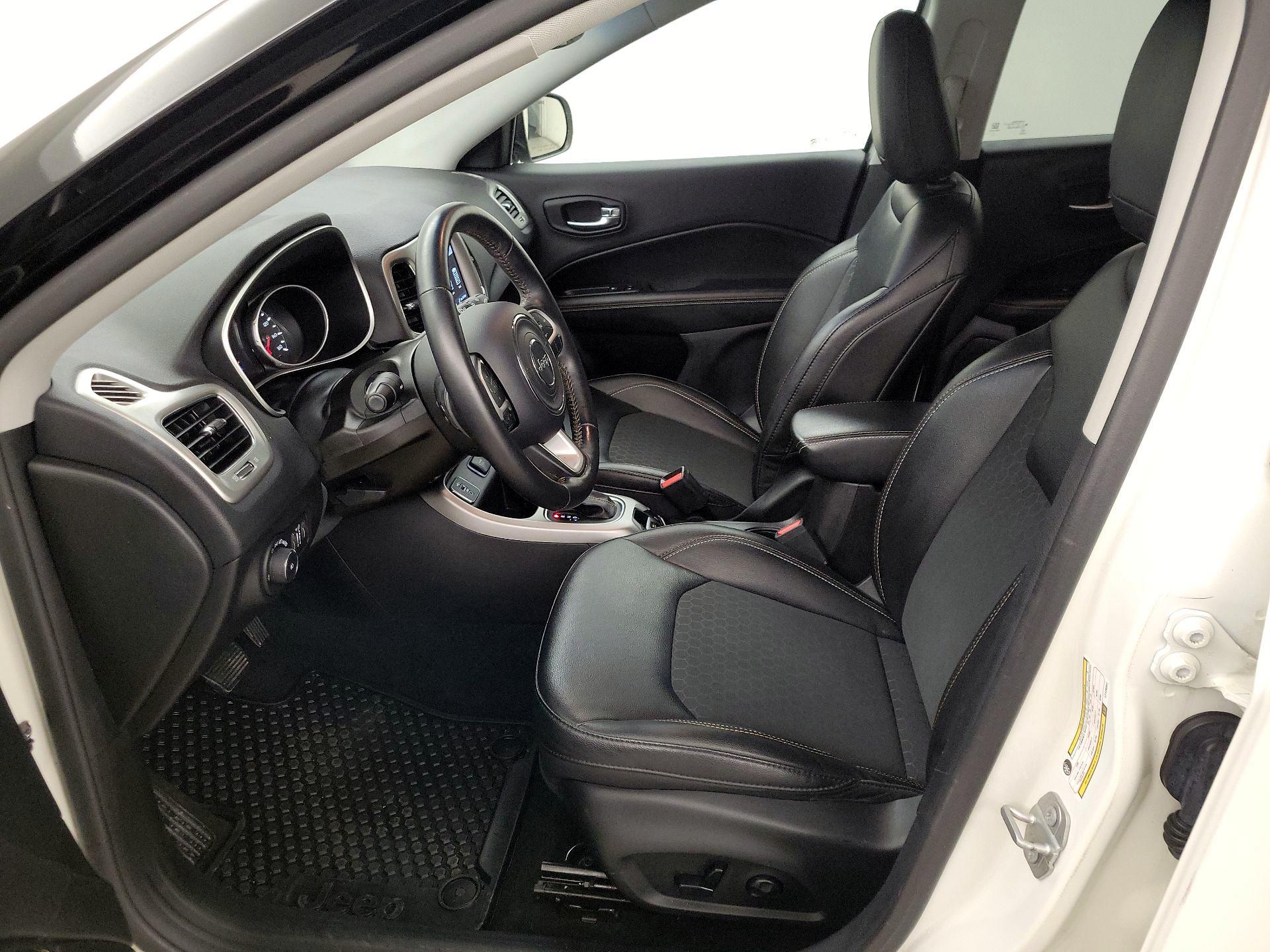 Thumbnail: 2020 Jeep Compass - 11