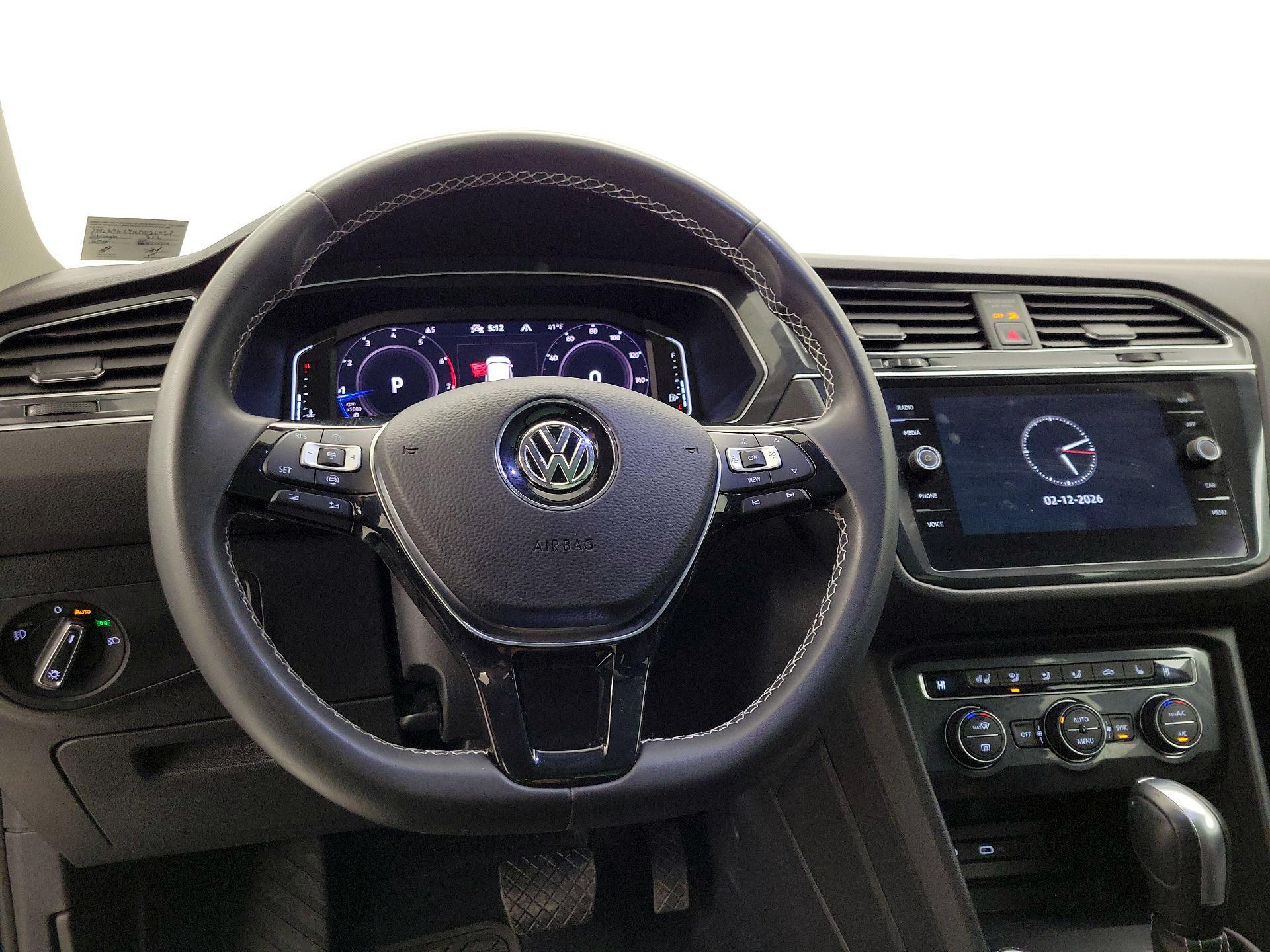 Thumbnail: 2021 Volkswagen Tiguan - 10