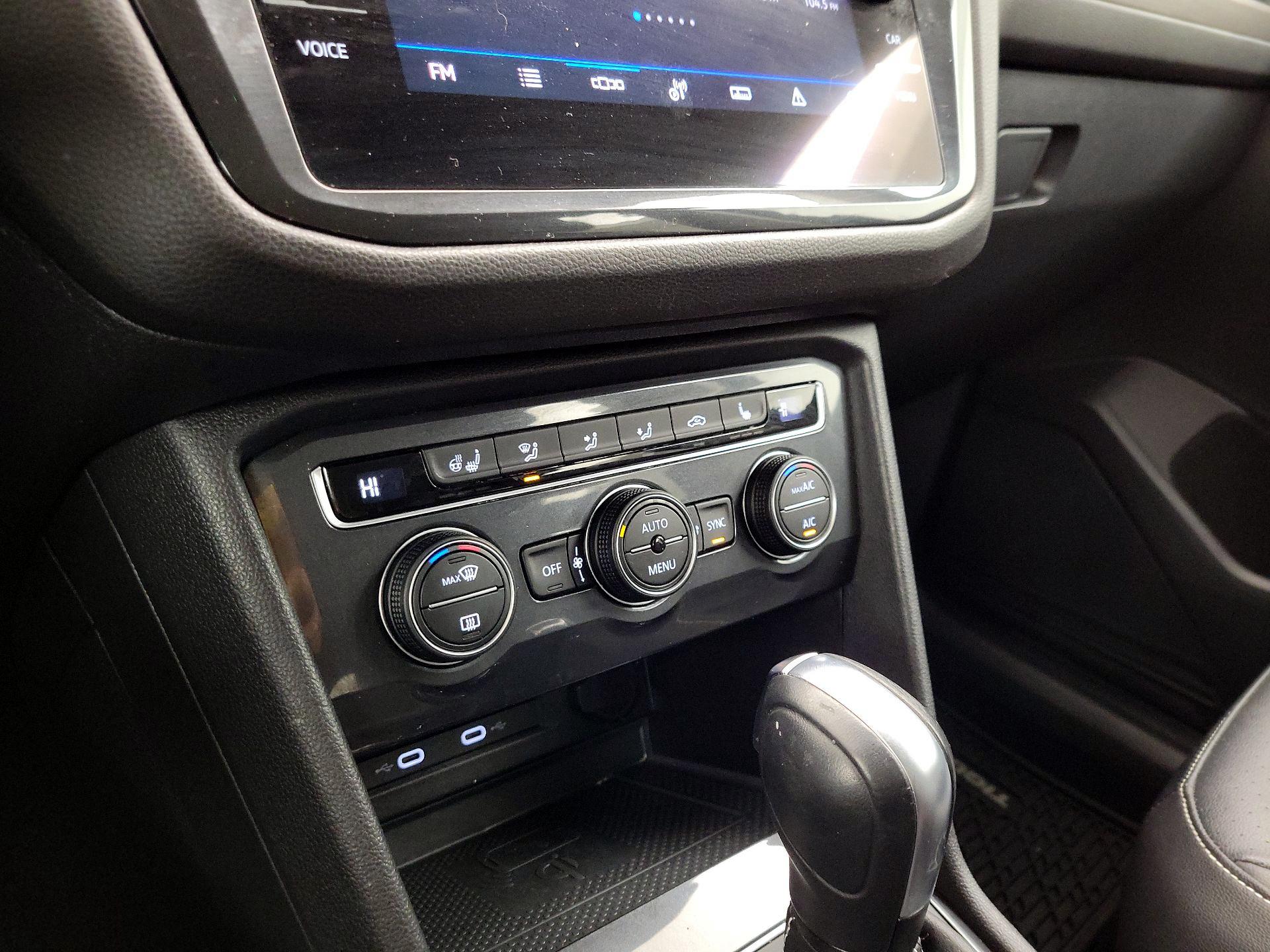 Thumbnail: 2021 Volkswagen Tiguan - 17