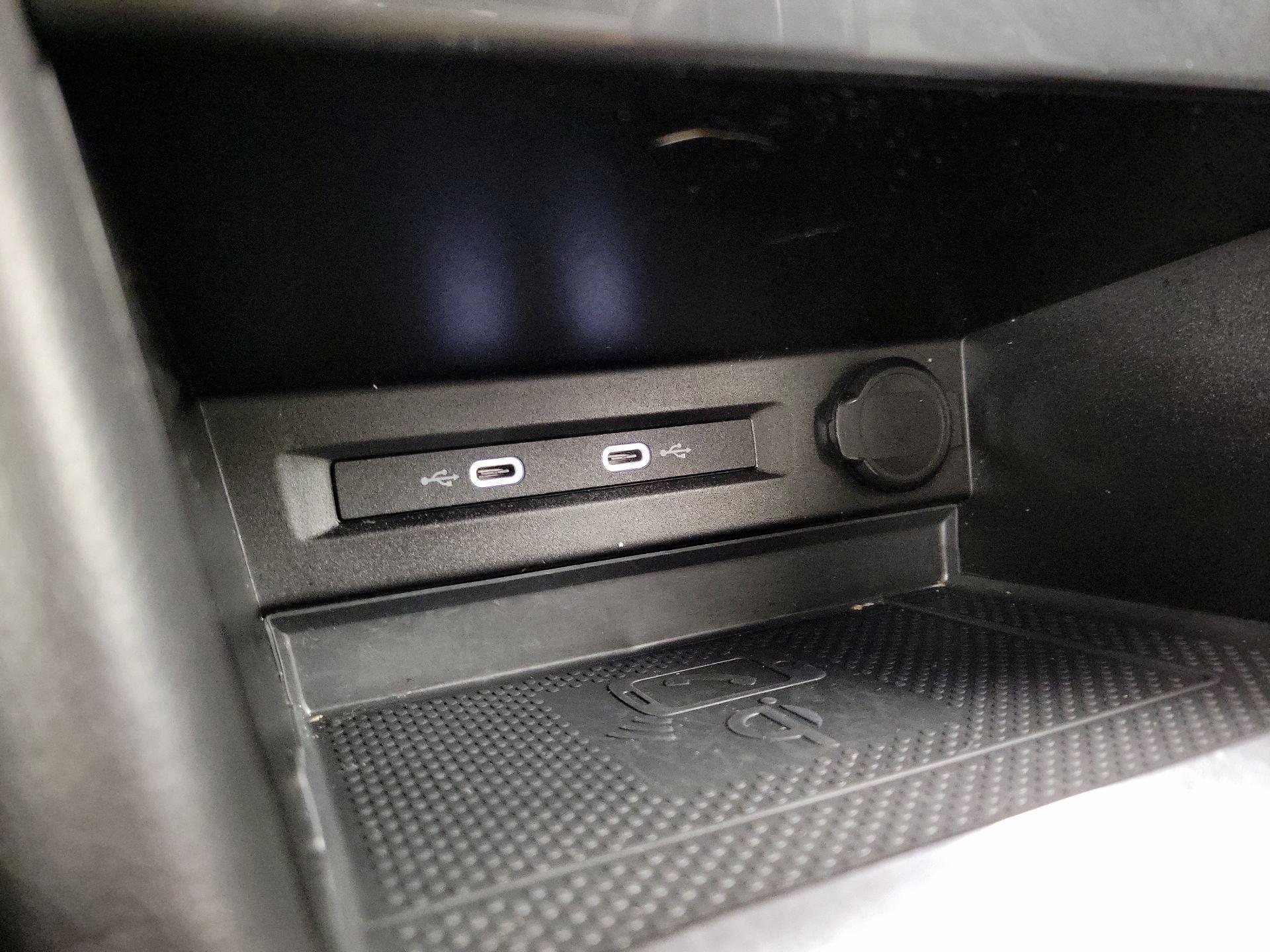 Thumbnail: 2021 Volkswagen Tiguan - 19