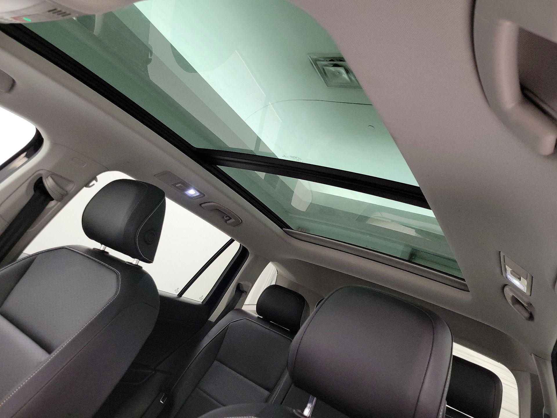 Thumbnail: 2021 Volkswagen Tiguan - 20