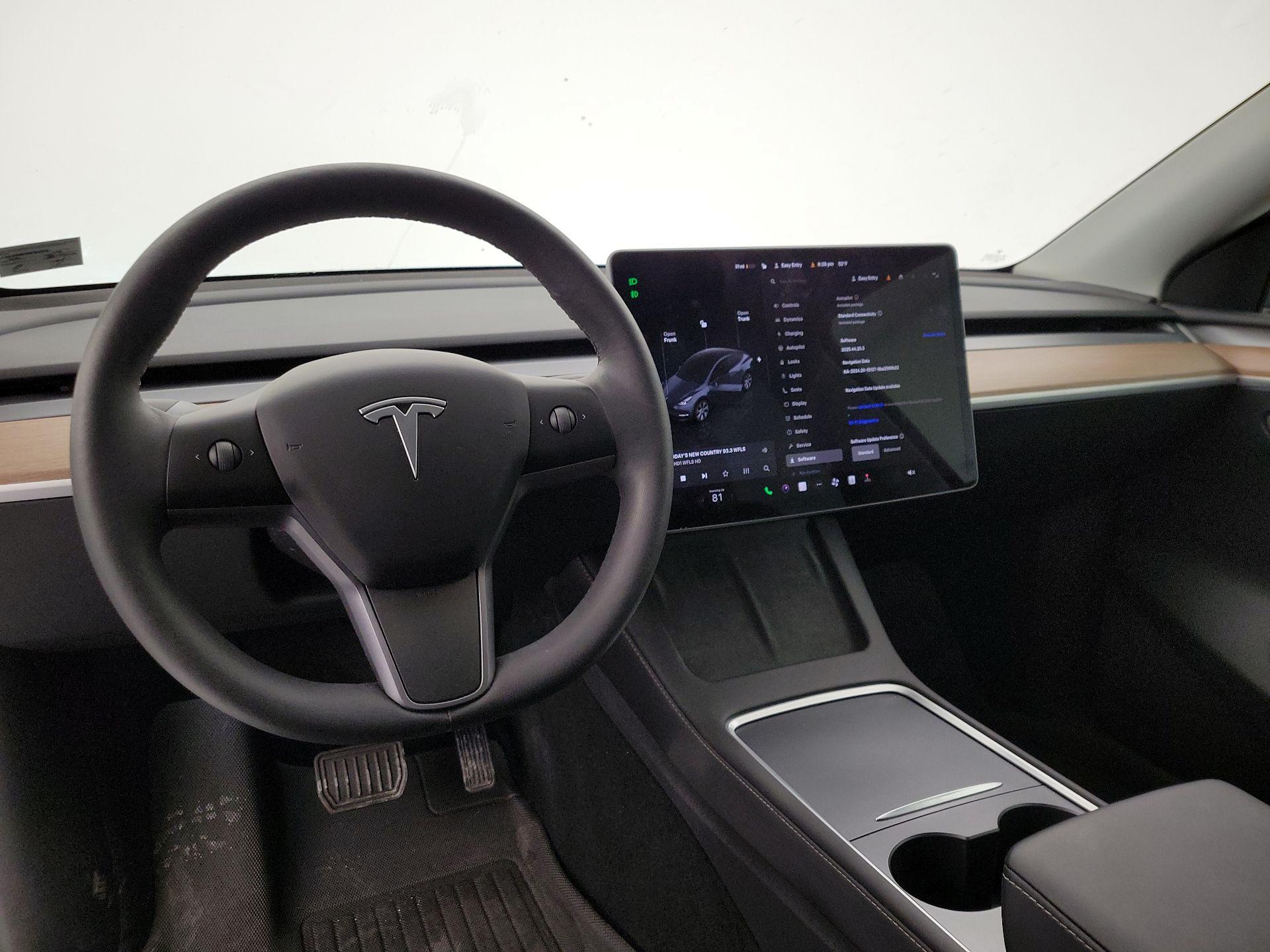 Thumbnail: 2023 Tesla Model Y - 9