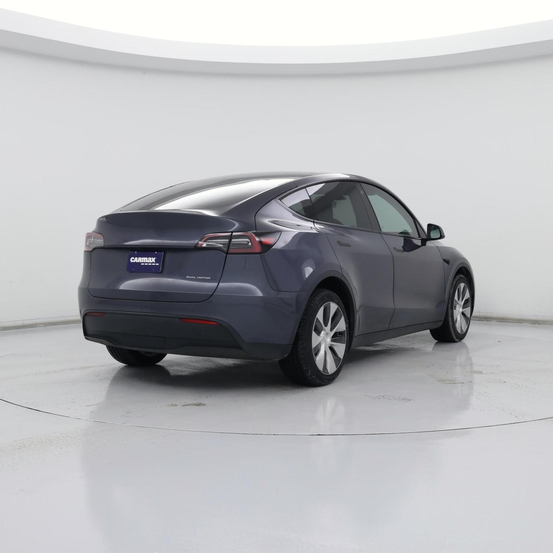 Thumbnail: 2023 Tesla Model Y - 8