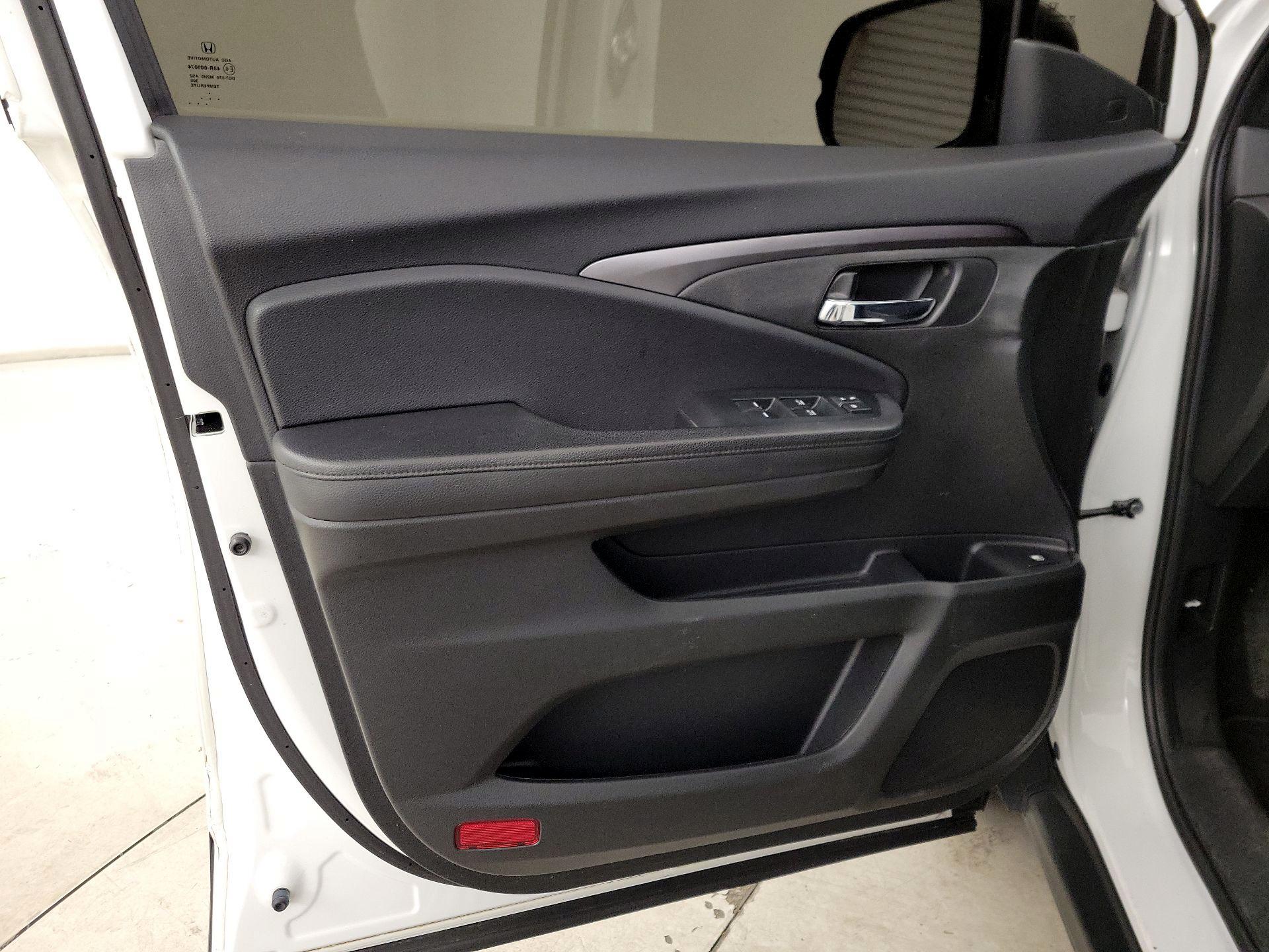 Thumbnail: 2022 Honda Pilot - 12