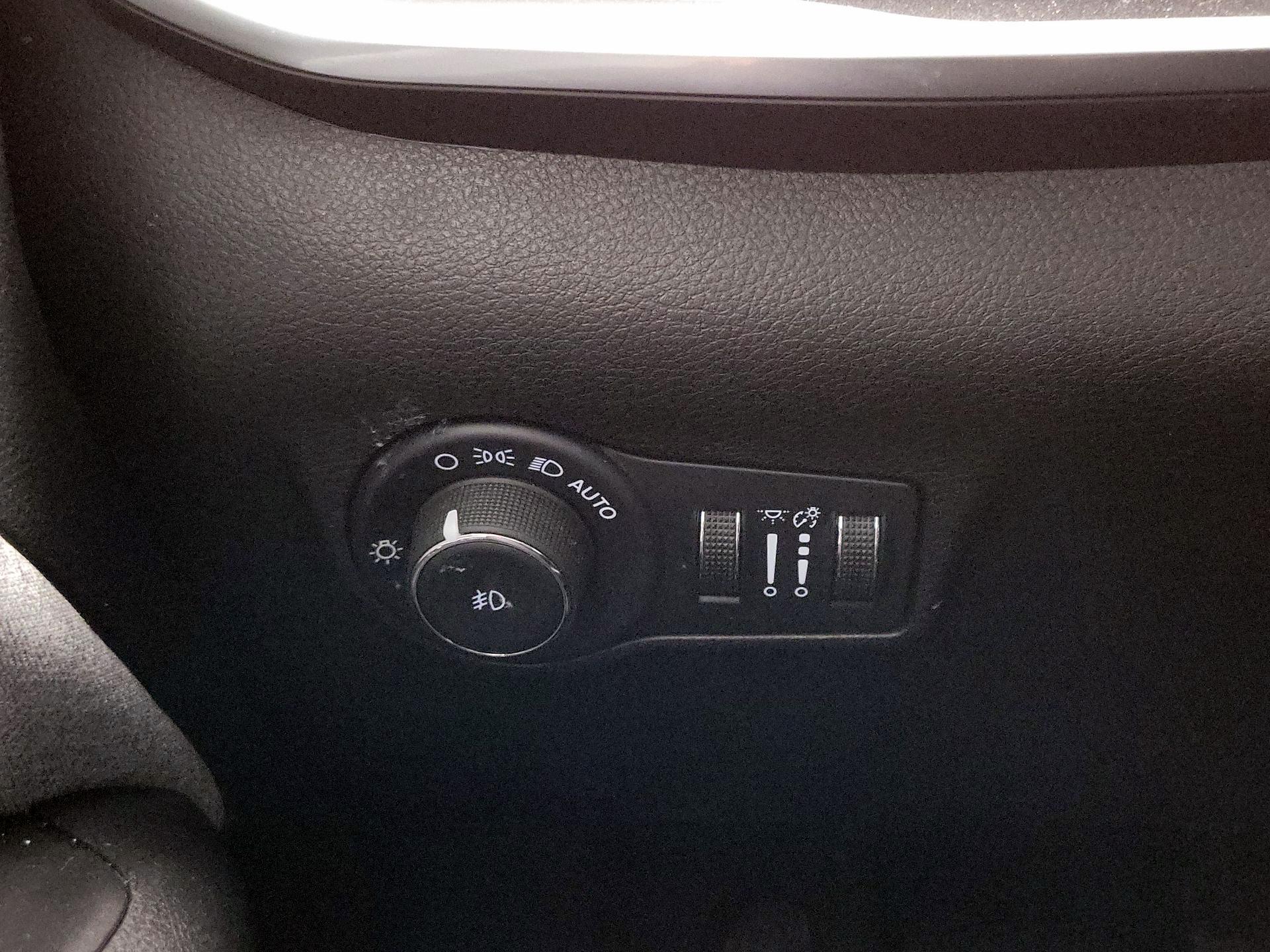 Thumbnail: 2022 Jeep Compass - 13