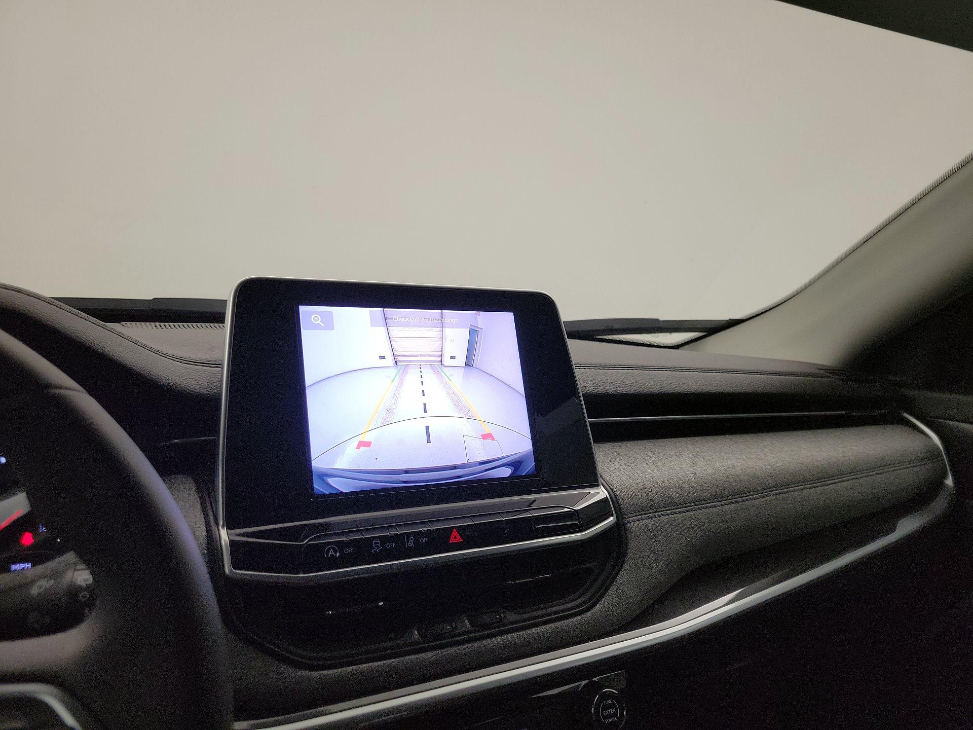 Thumbnail: 2022 Jeep Compass - 14