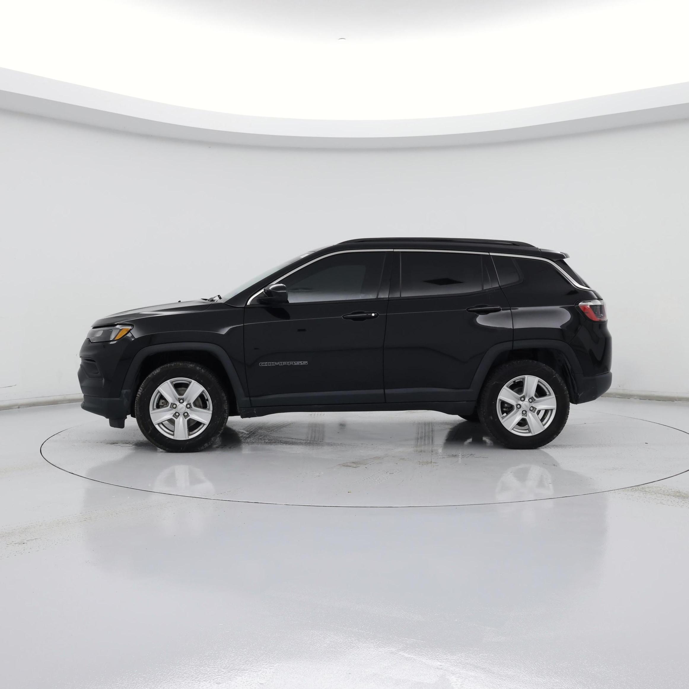 Thumbnail: 2022 Jeep Compass - 3