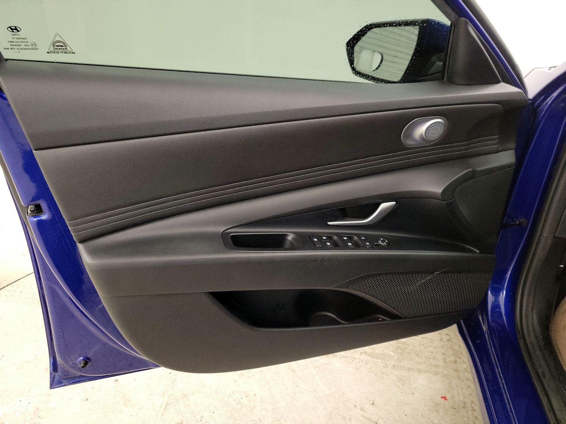 Thumbnail: 2023 Hyundai Elantra - 12