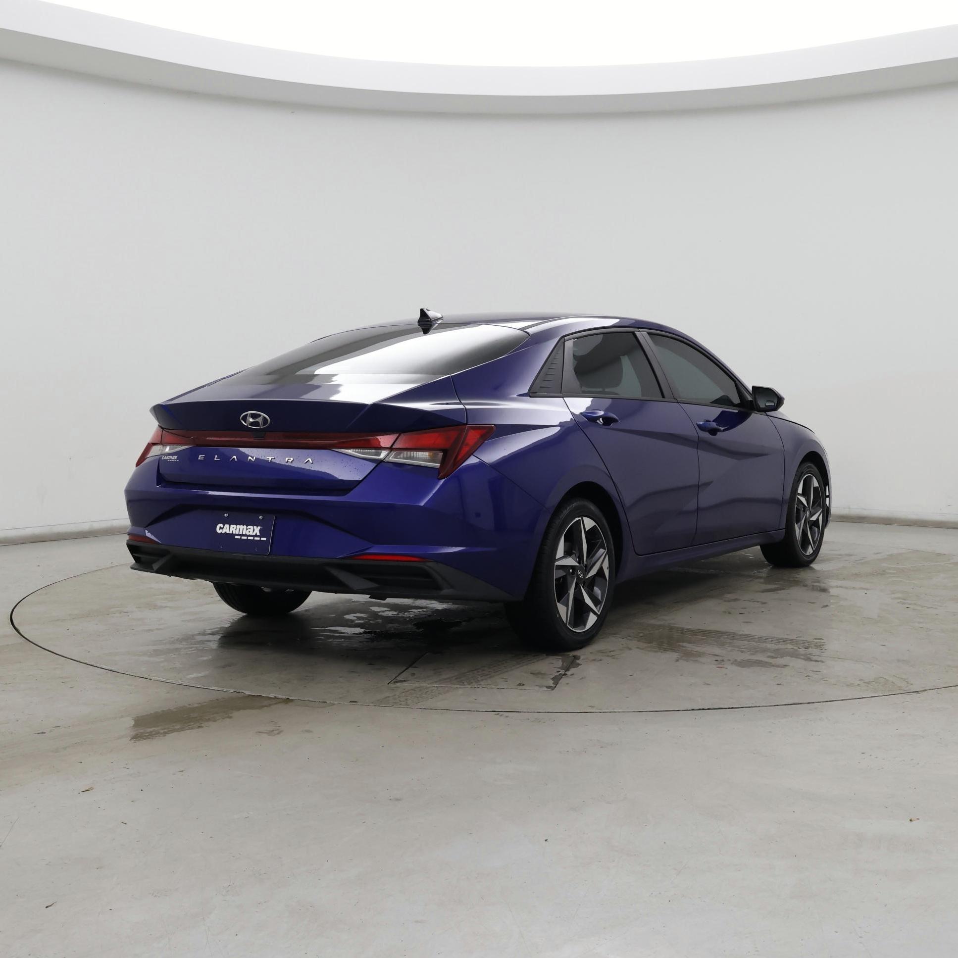 Thumbnail: 2023 Hyundai Elantra - 8