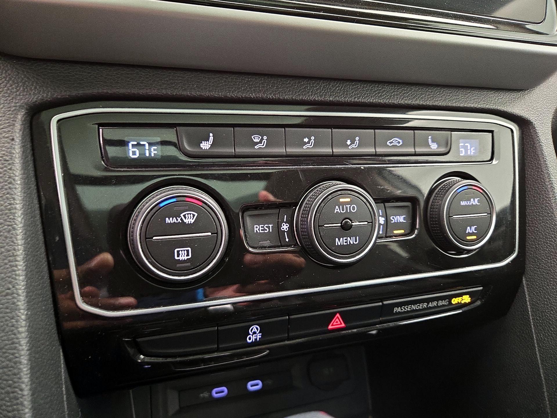 Thumbnail: 2022 Volkswagen Atlas - 16