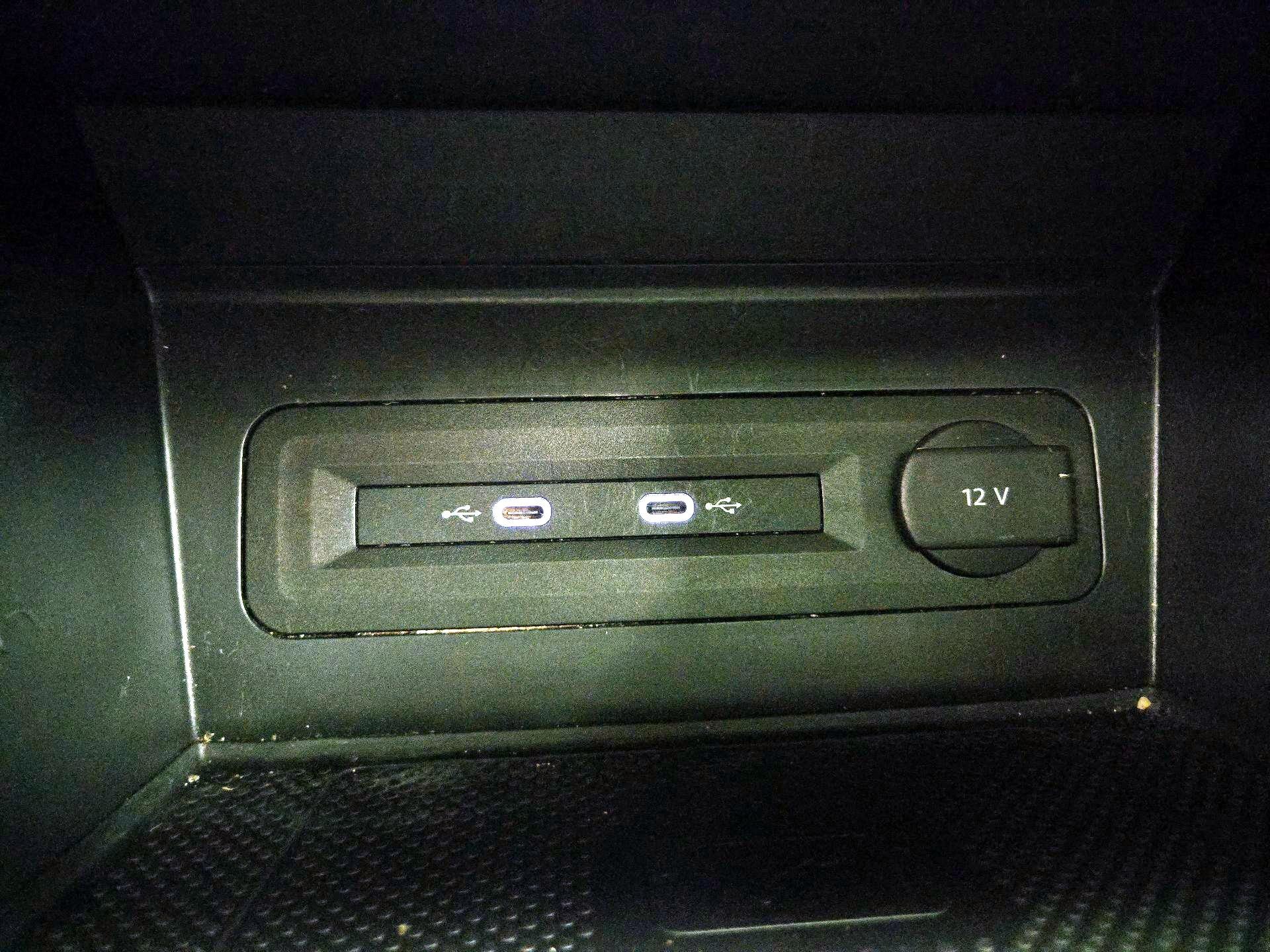 Thumbnail: 2022 Volkswagen Atlas - 18