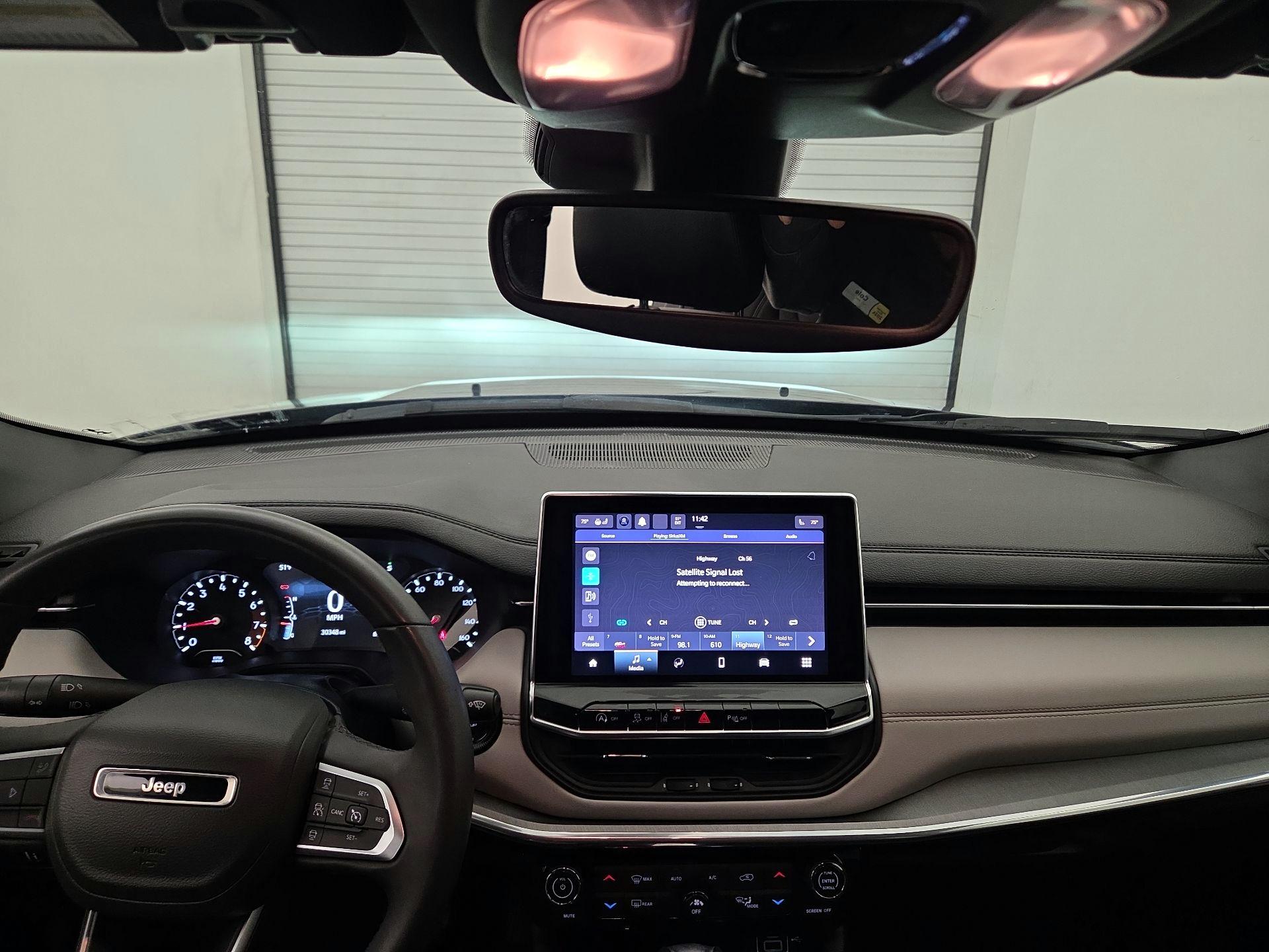 Thumbnail: 2023 Jeep Compass - 9