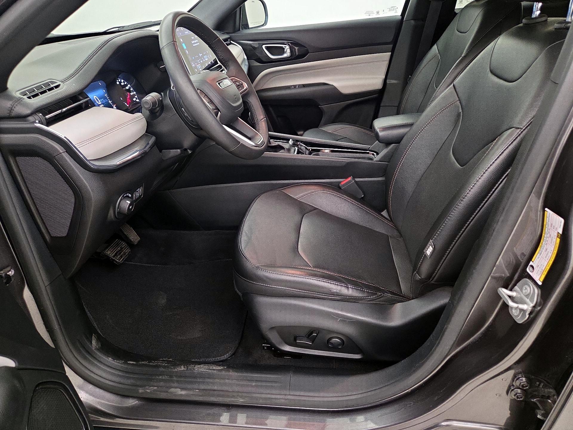 Thumbnail: 2023 Jeep Compass - 11