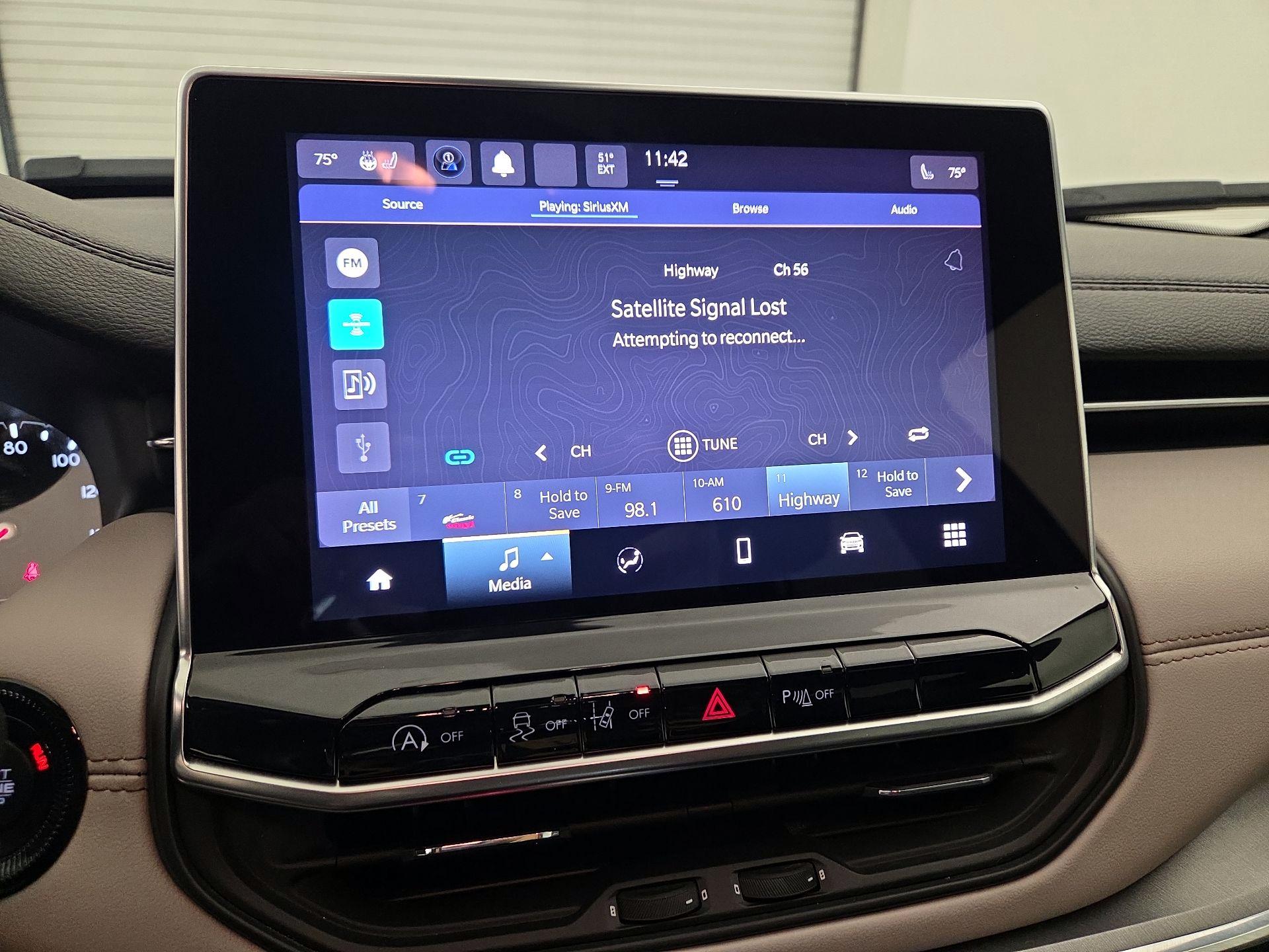 Thumbnail: 2023 Jeep Compass - 15