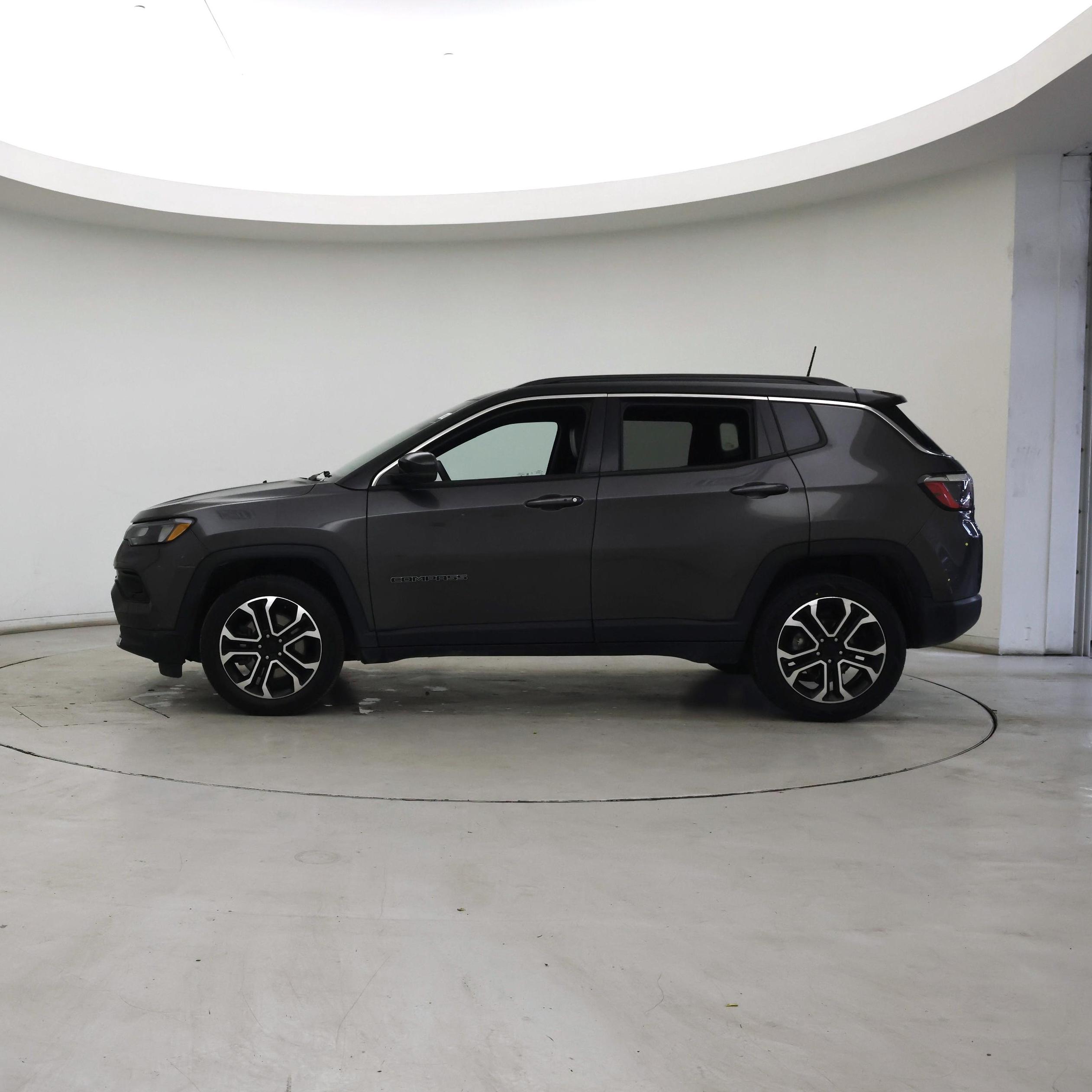 Thumbnail: 2023 Jeep Compass - 3