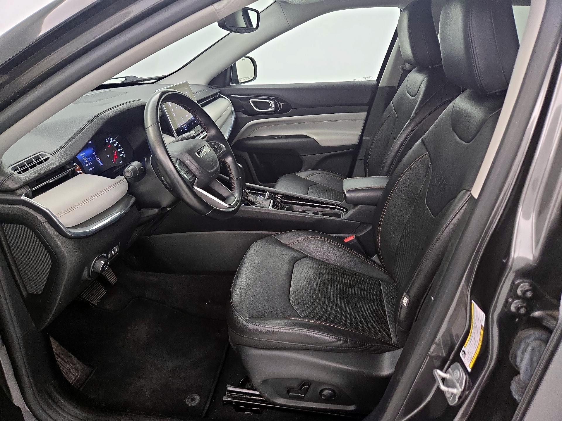 Thumbnail: 2022 Jeep Compass - 11