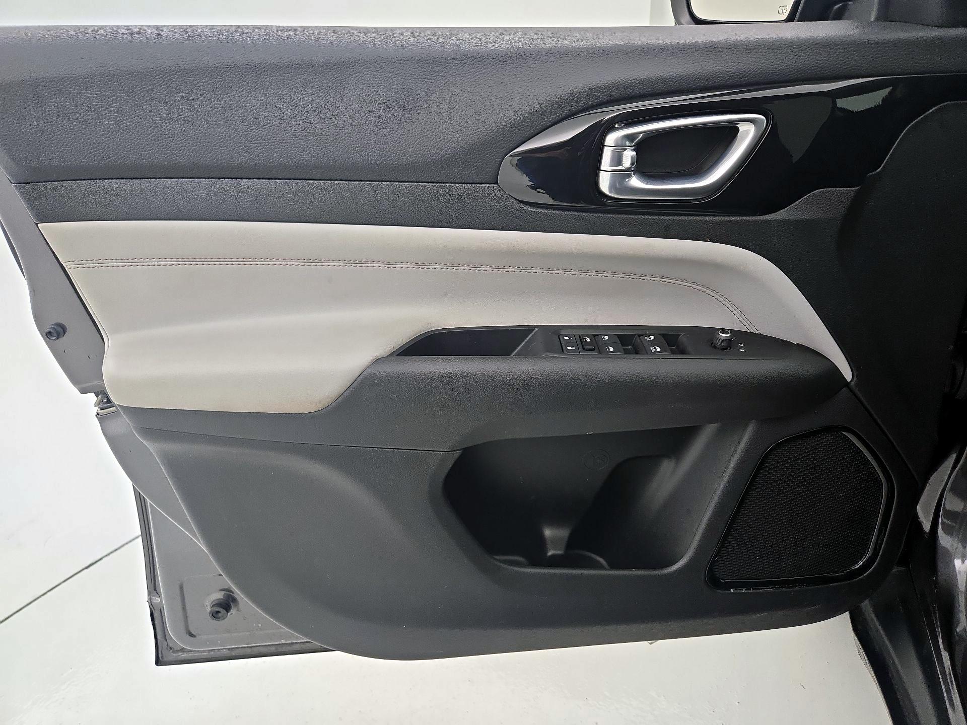 Thumbnail: 2022 Jeep Compass - 12