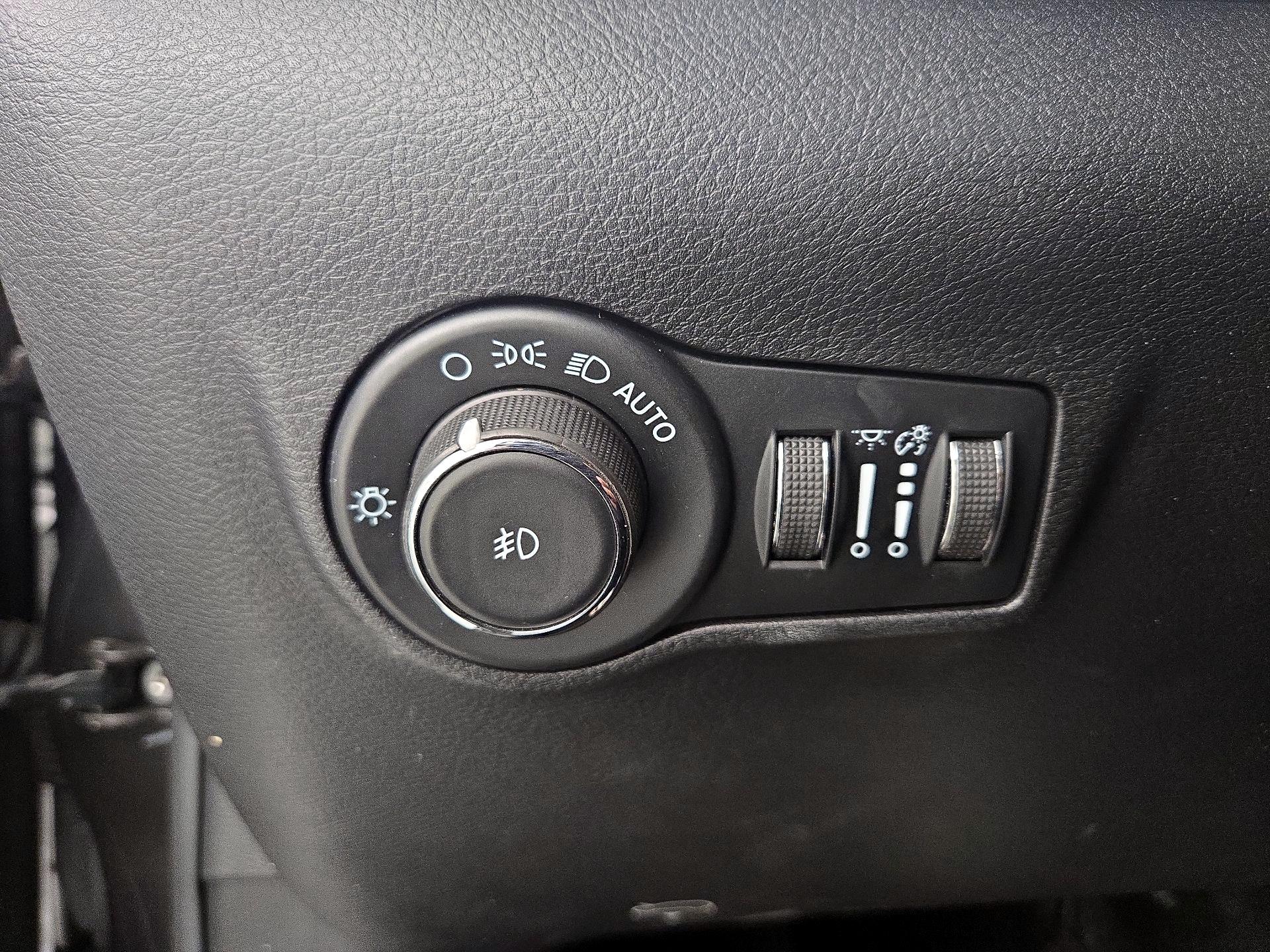 Thumbnail: 2022 Jeep Compass - 13