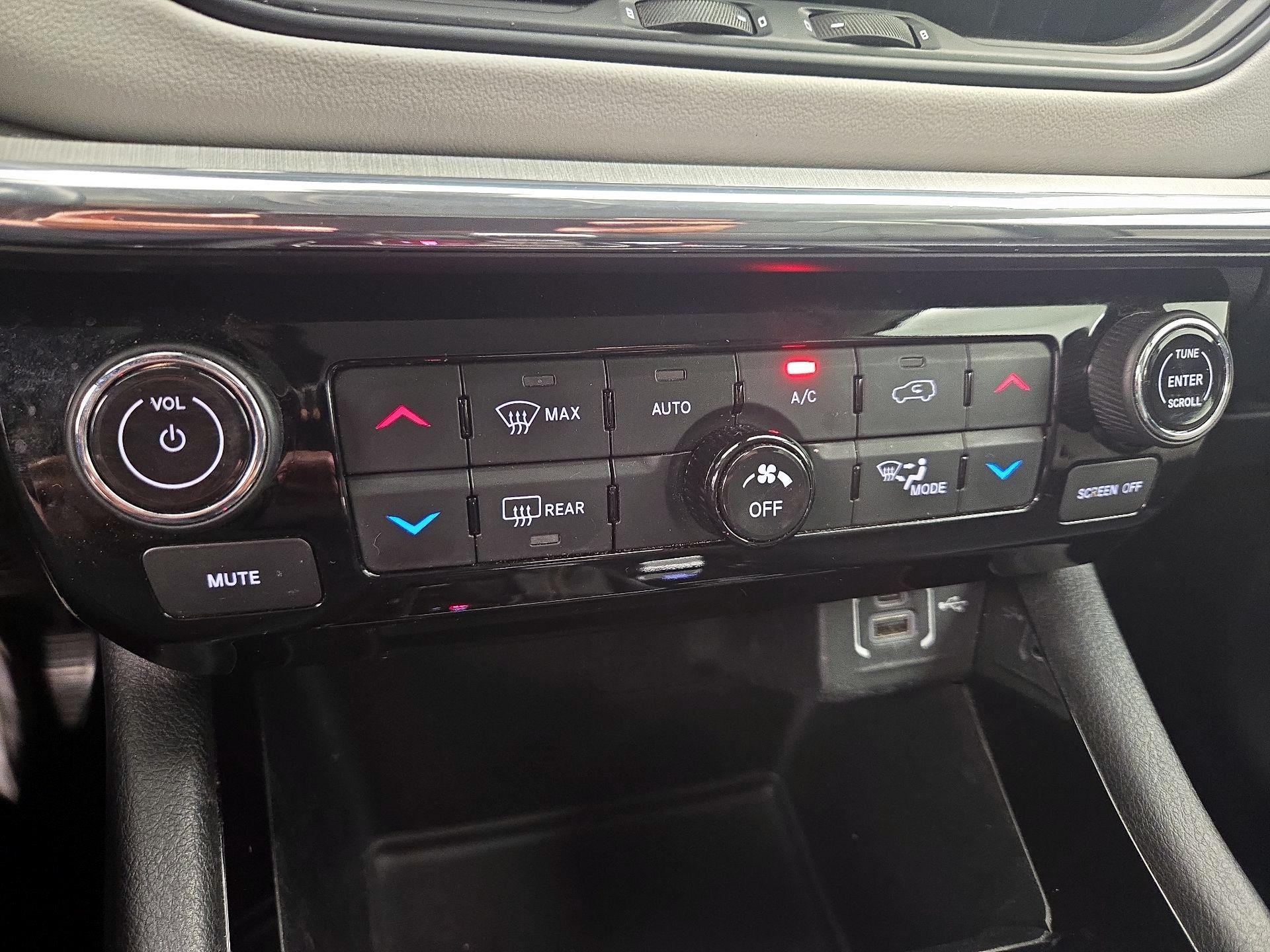 Thumbnail: 2022 Jeep Compass - 16