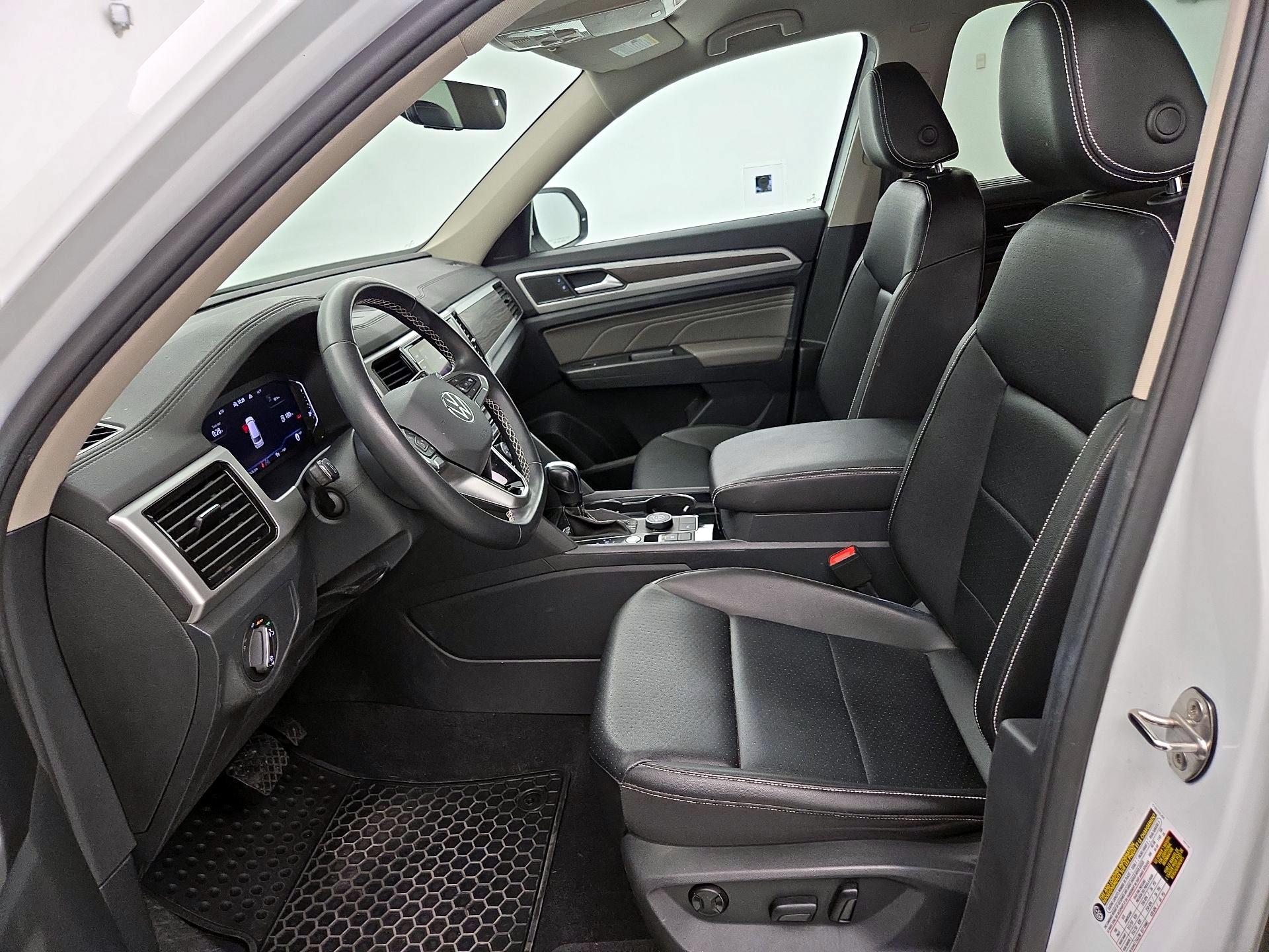 Thumbnail: 2022 Volkswagen Atlas - 11