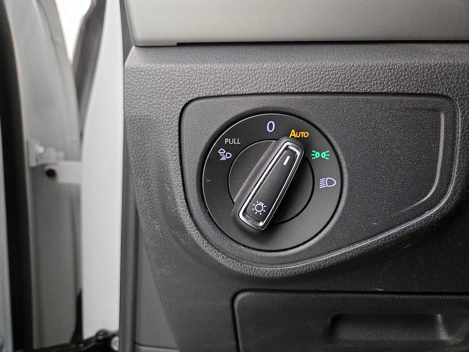 Thumbnail: 2022 Volkswagen Atlas - 13