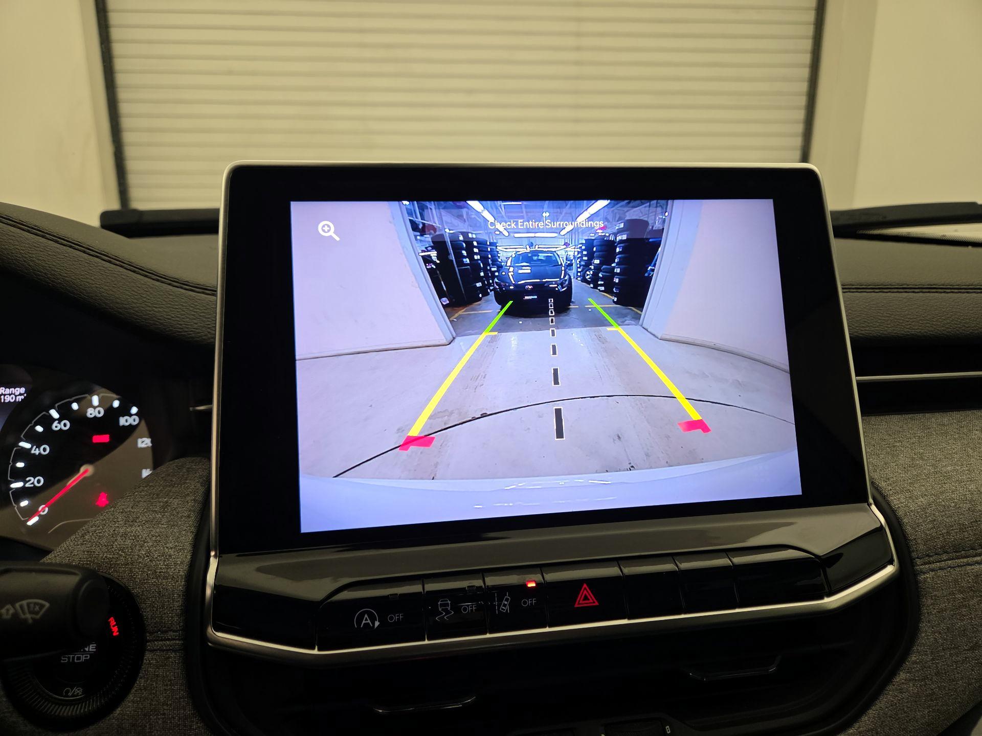 Thumbnail: 2022 Jeep Compass - 14