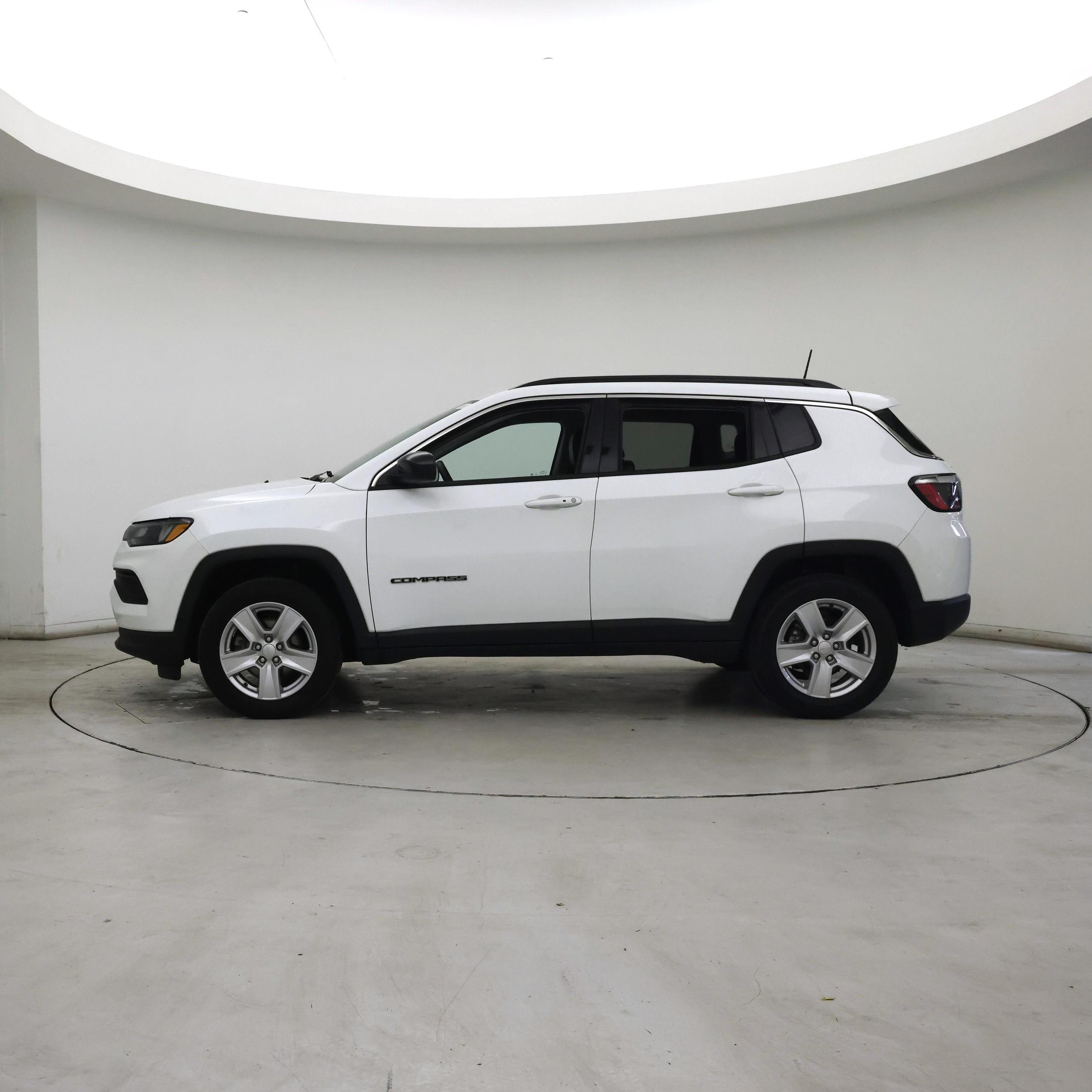 Thumbnail: 2022 Jeep Compass - 3