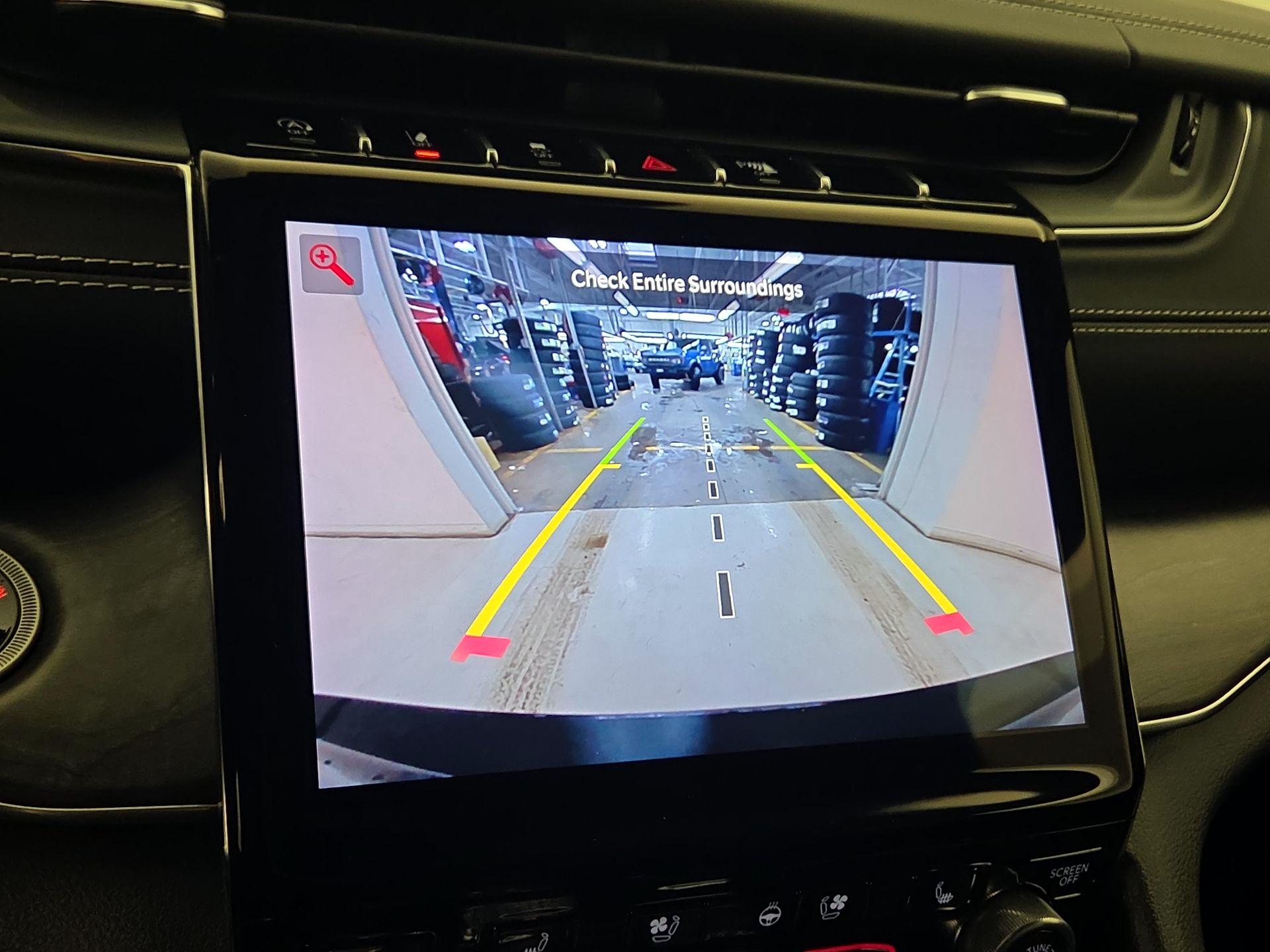 Thumbnail: 2022 Jeep Grand Cherokee L - 15