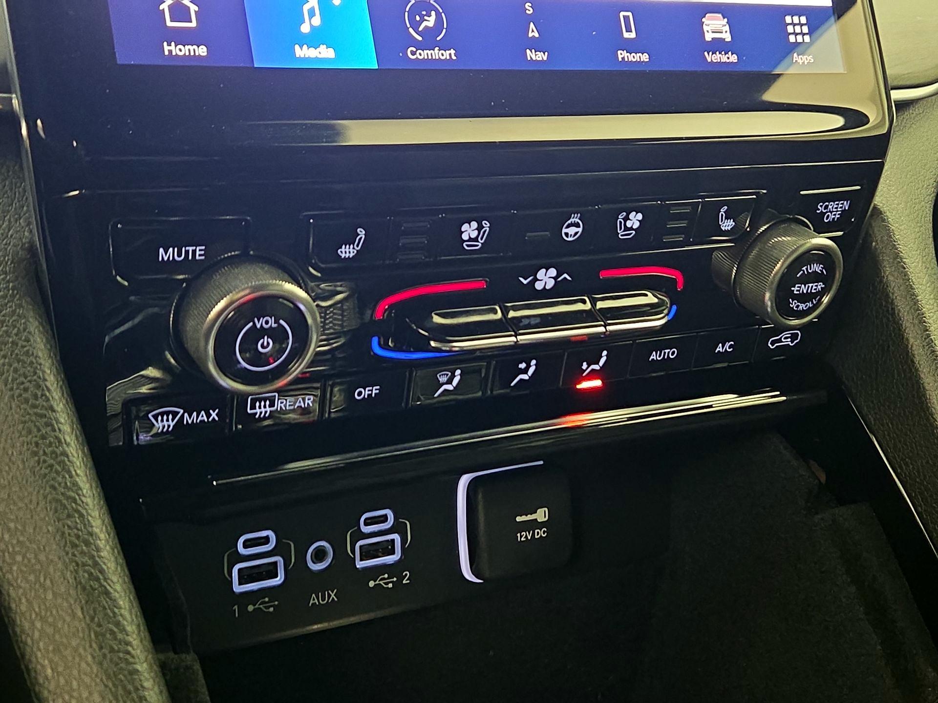 Thumbnail: 2022 Jeep Grand Cherokee L - 17