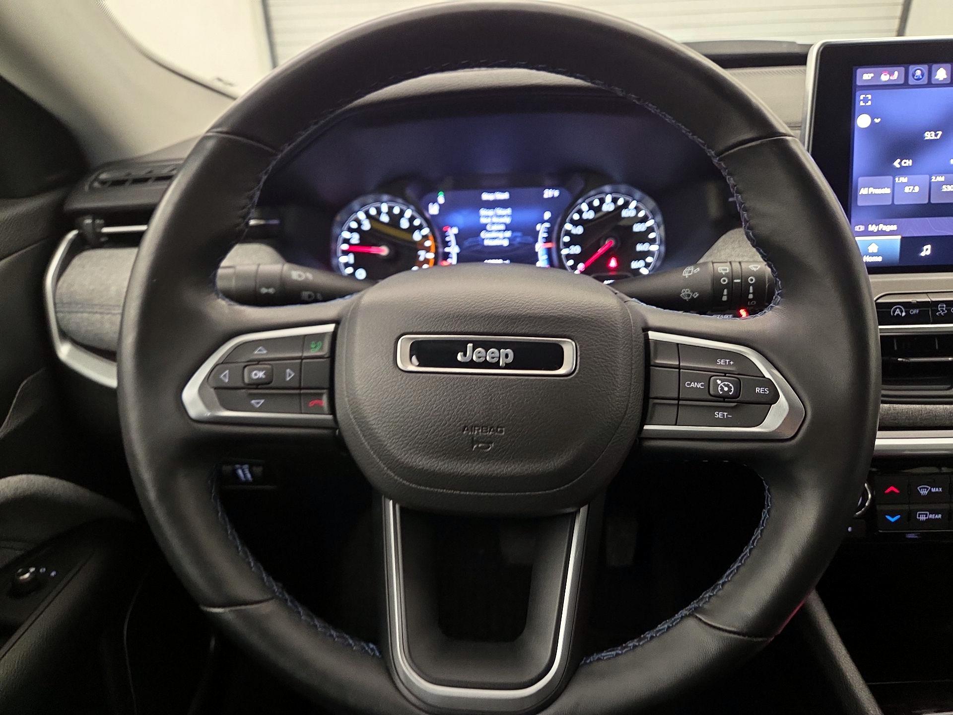 Thumbnail: 2022 Jeep Compass - 10