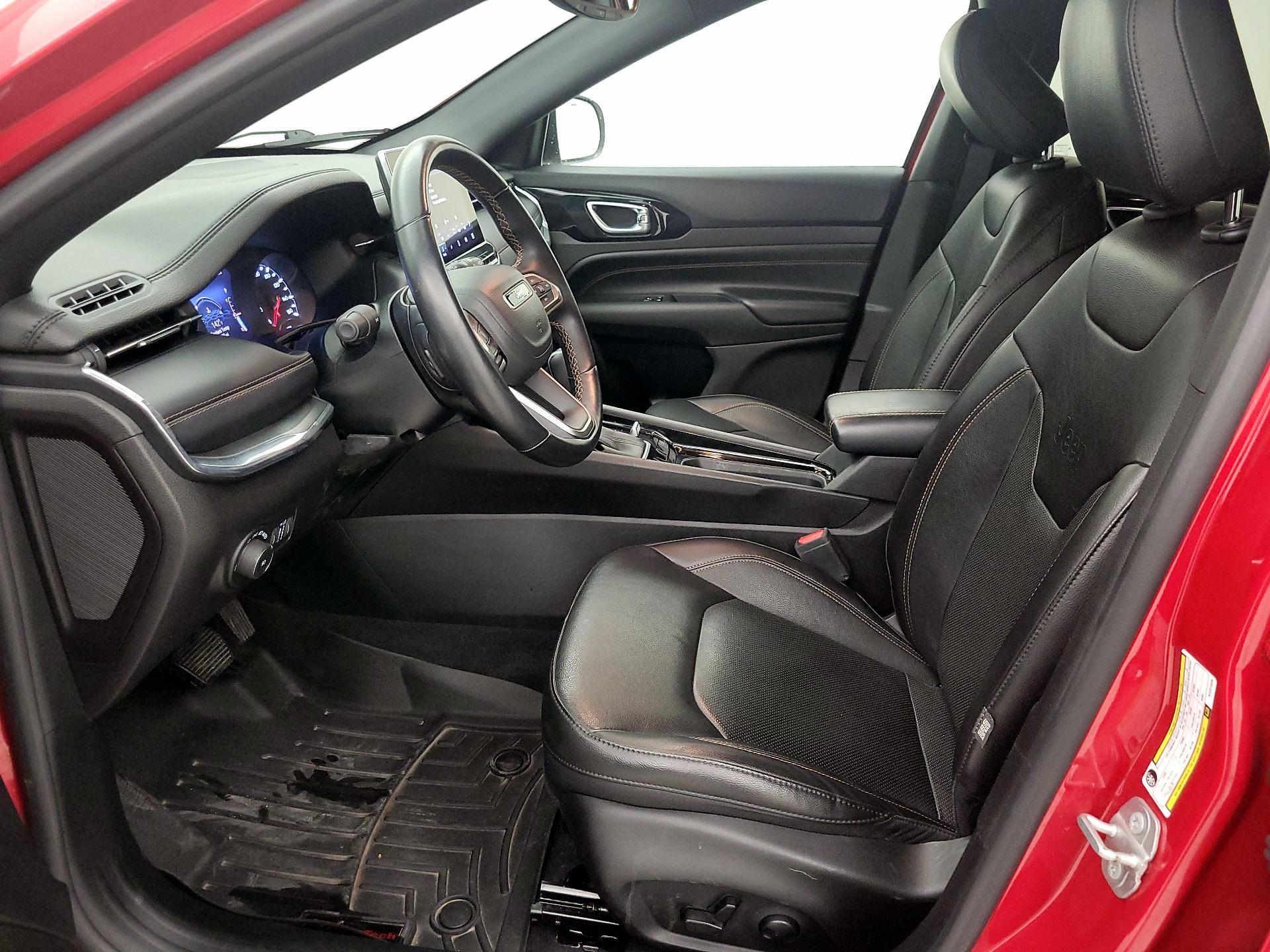 Thumbnail: 2022 Jeep Compass - 11