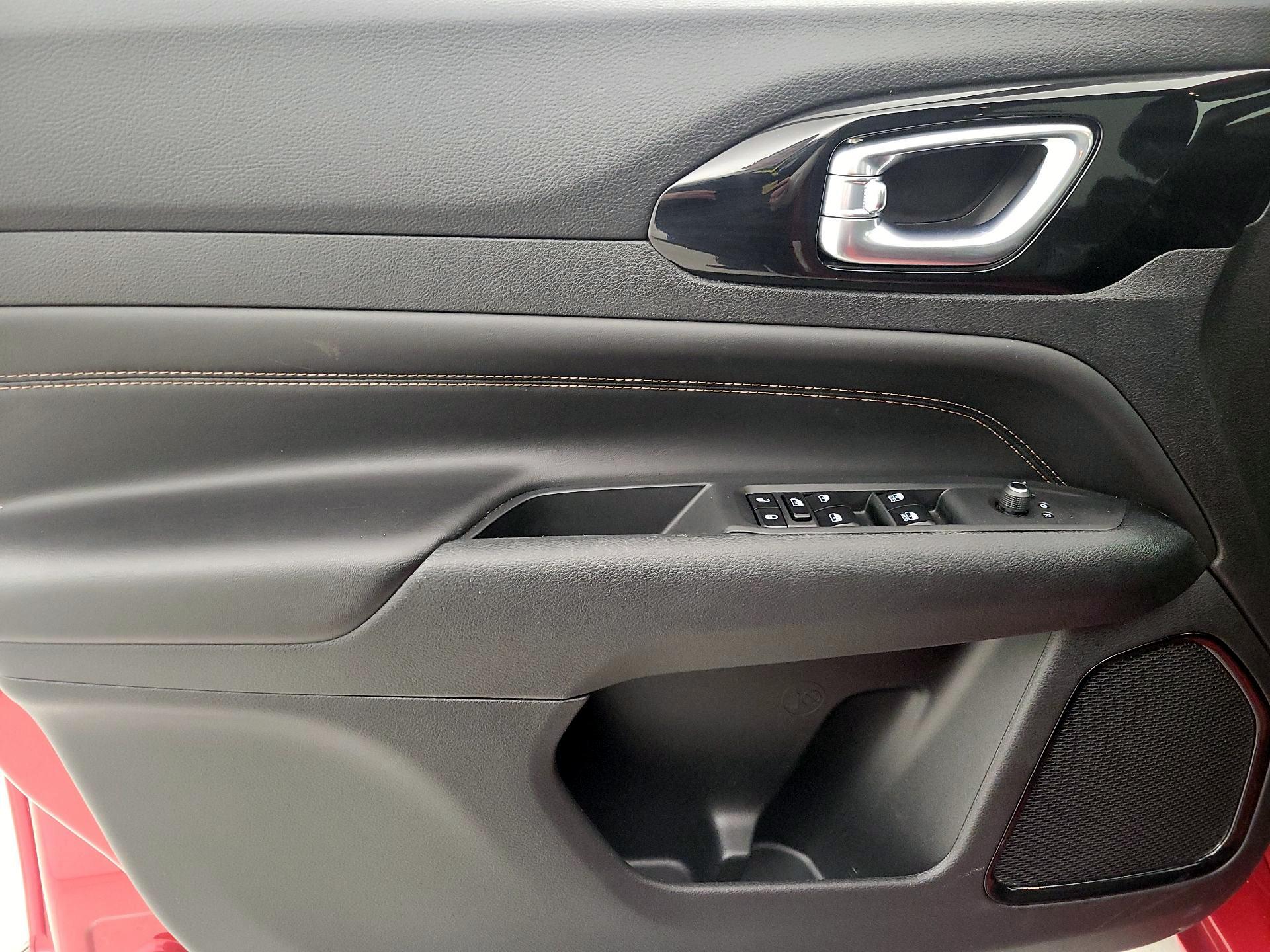 Thumbnail: 2022 Jeep Compass - 12