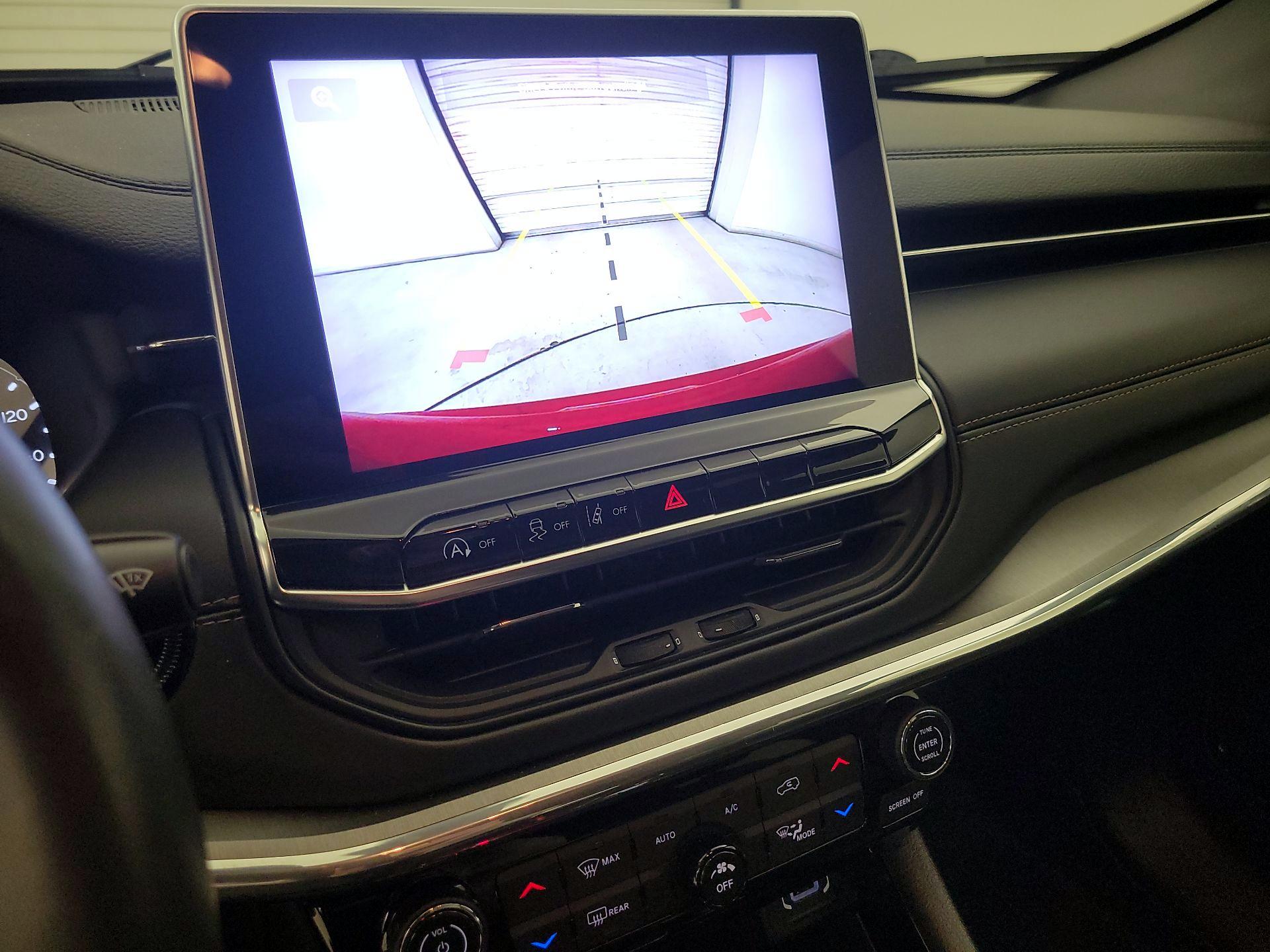 Thumbnail: 2022 Jeep Compass - 14