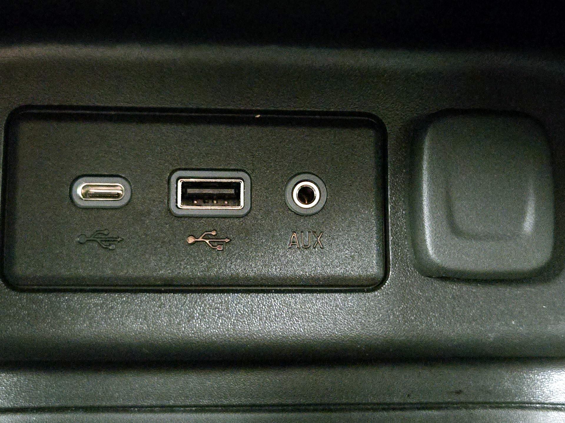 Thumbnail: 2023 Chevrolet Equinox - 18