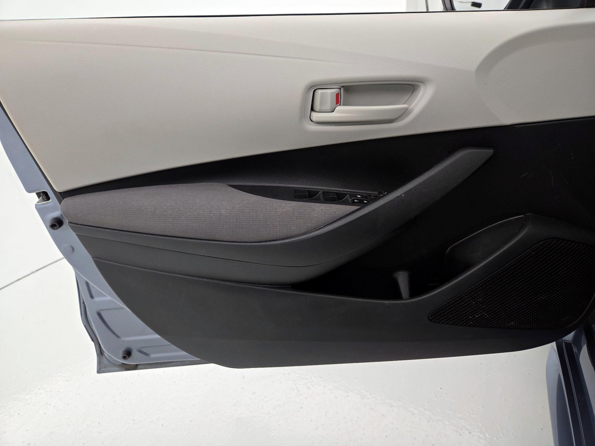 Thumbnail: 2023 Toyota Corolla - 12