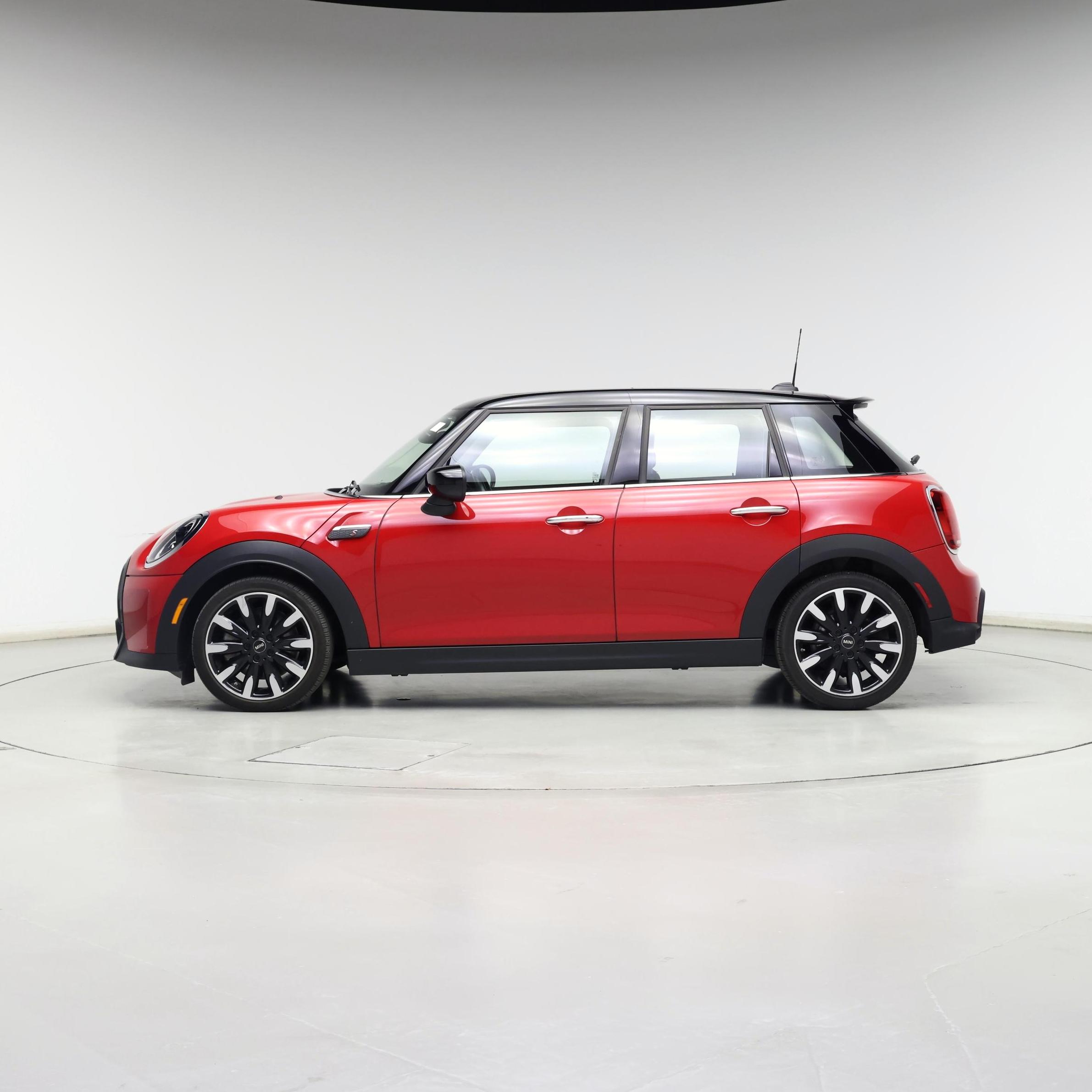 Thumbnail: 2024 MINI Cooper Hardtop - 3