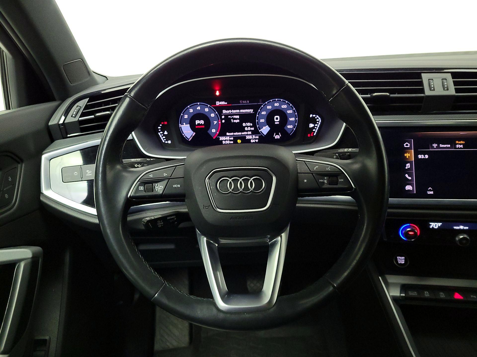 Thumbnail: 2021 Audi Q3 - 10