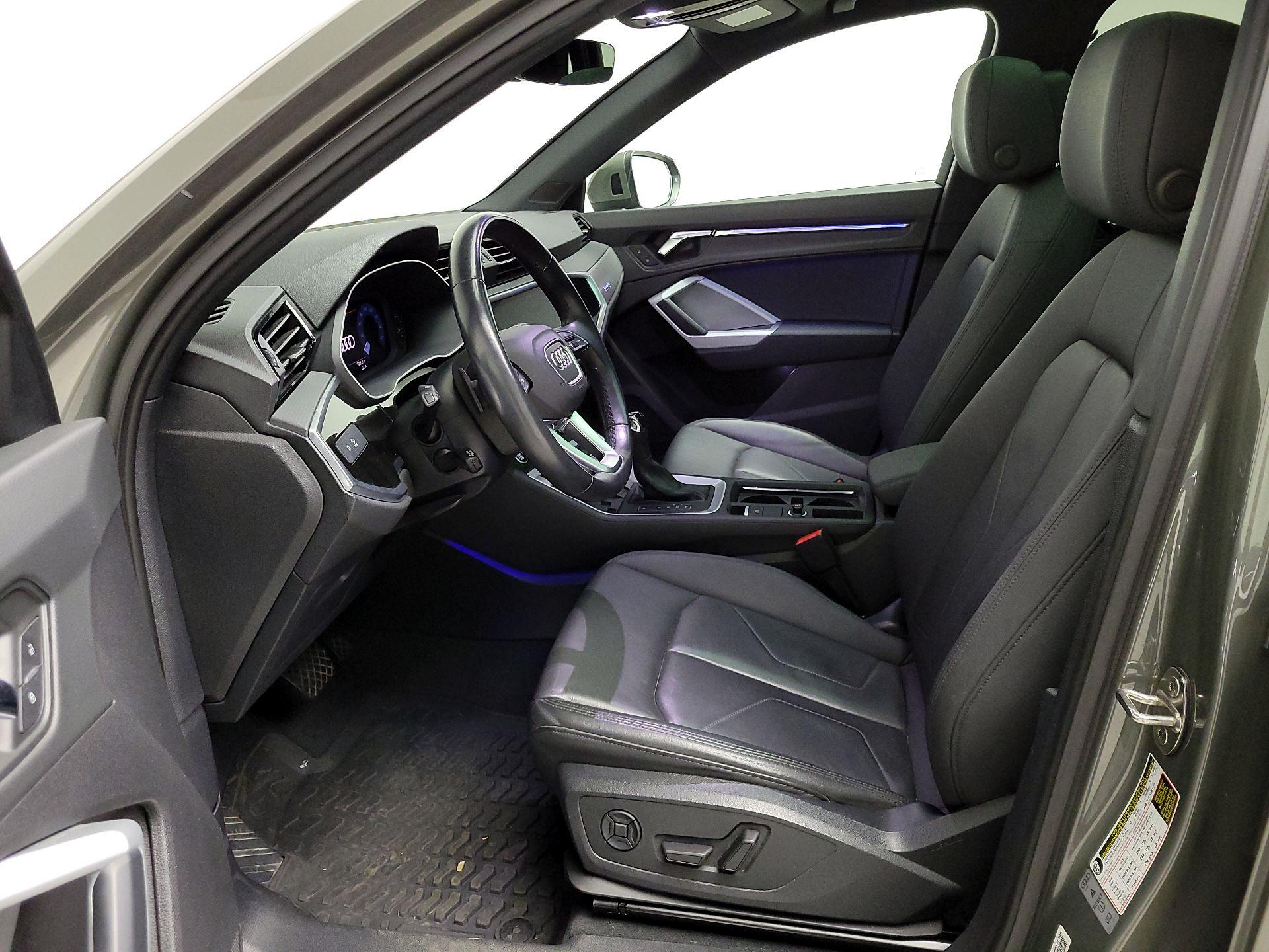 Thumbnail: 2021 Audi Q3 - 11